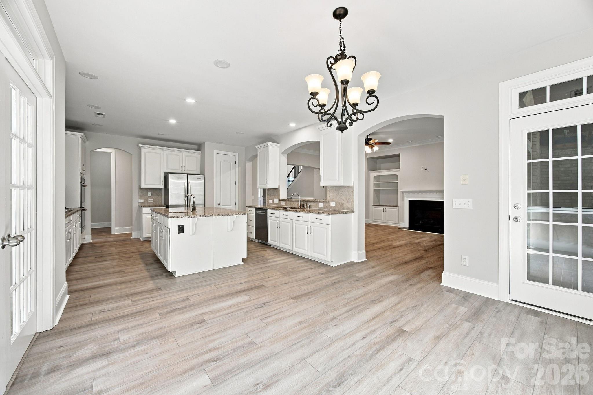 6812 S Creek Road Property Photo 18