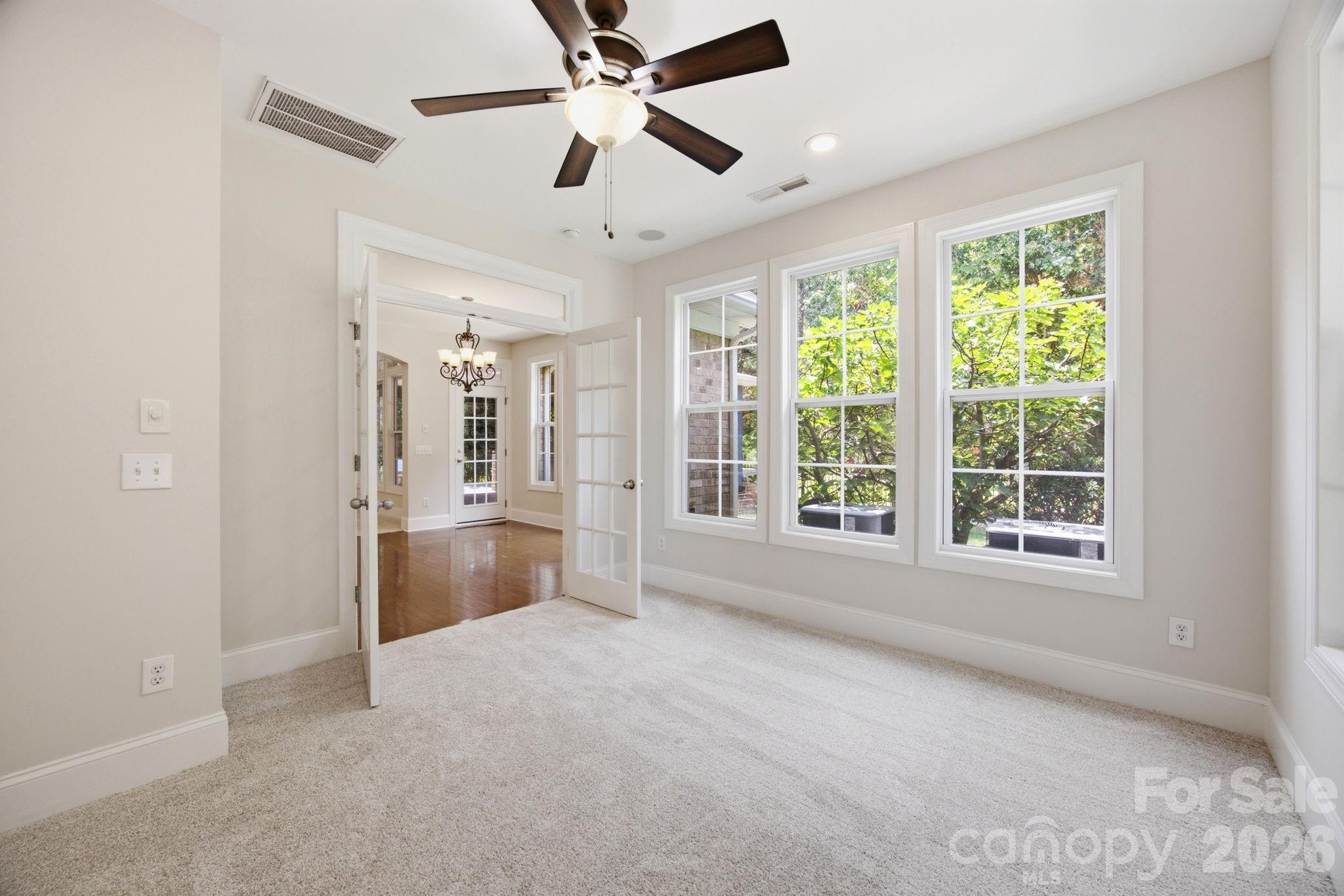 6812 S Creek Road Property Photo 20