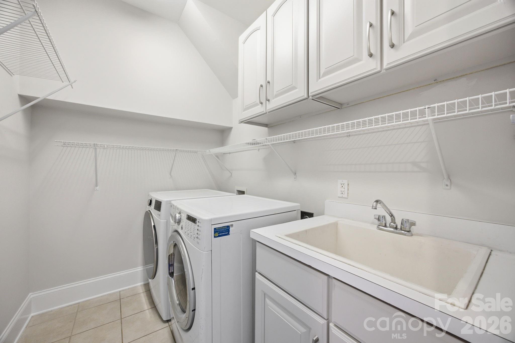 6812 S Creek Road Property Photo 23