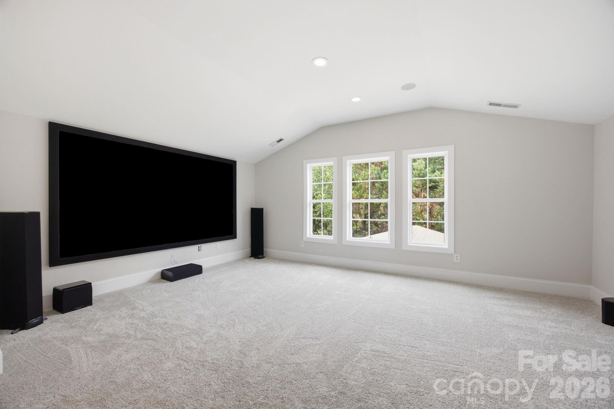 6812 S Creek Road Property Photo 35