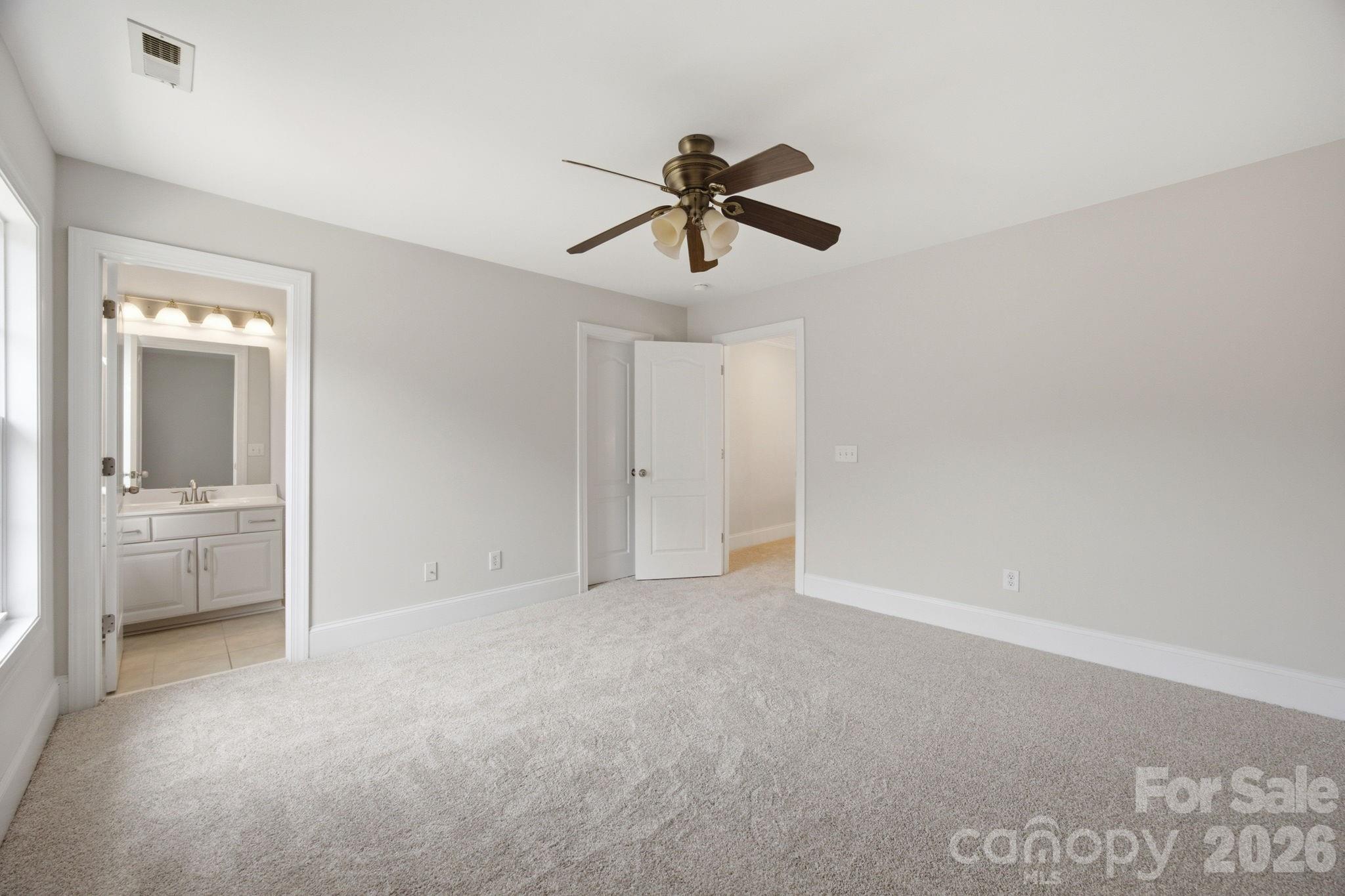6812 S Creek Road Property Photo 39