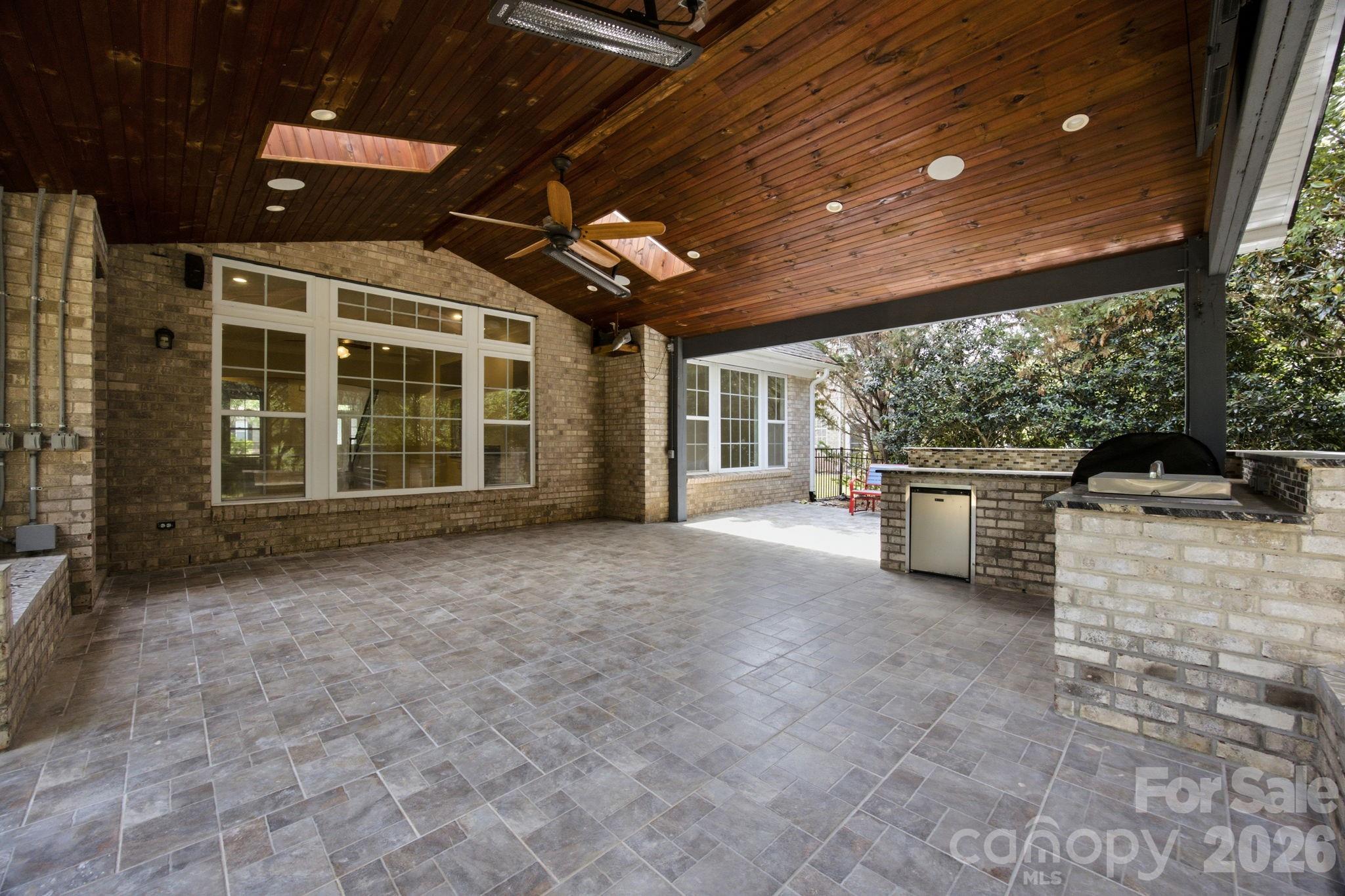 6812 S Creek Road Property Photo 44