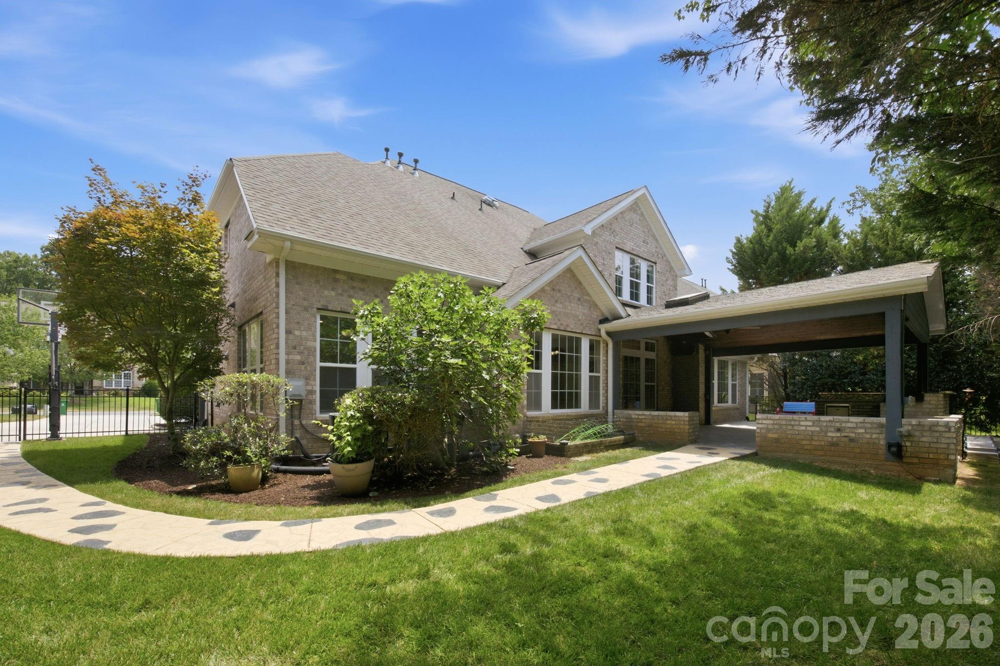 6812 S Creek Road Property Photo 45