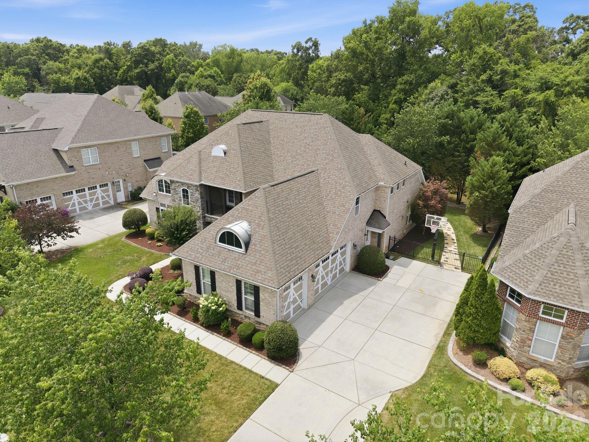 6812 S Creek Road Property Photo 46
