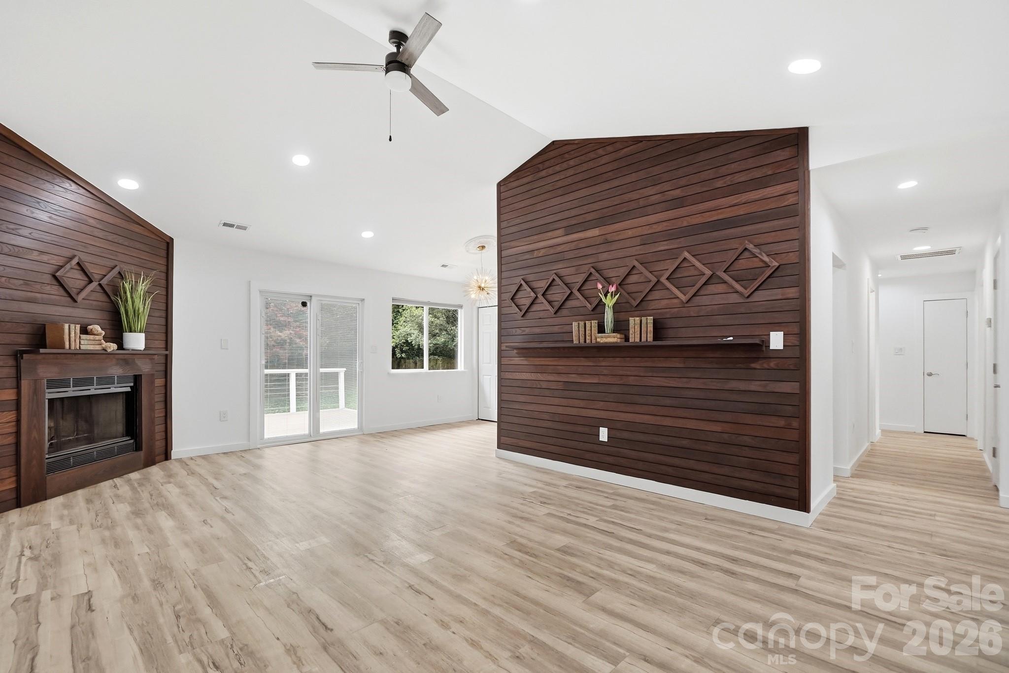 8122 Sherington Way Property Photo 1