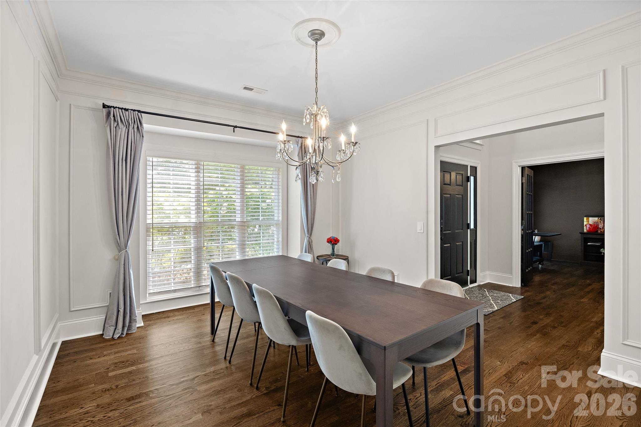 1607 Crestgate Drive Property Photo 5