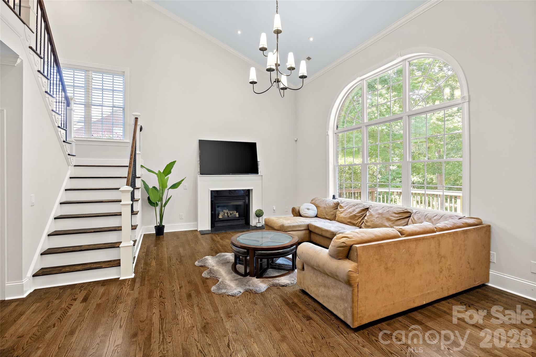 1607 Crestgate Drive Property Photo 6