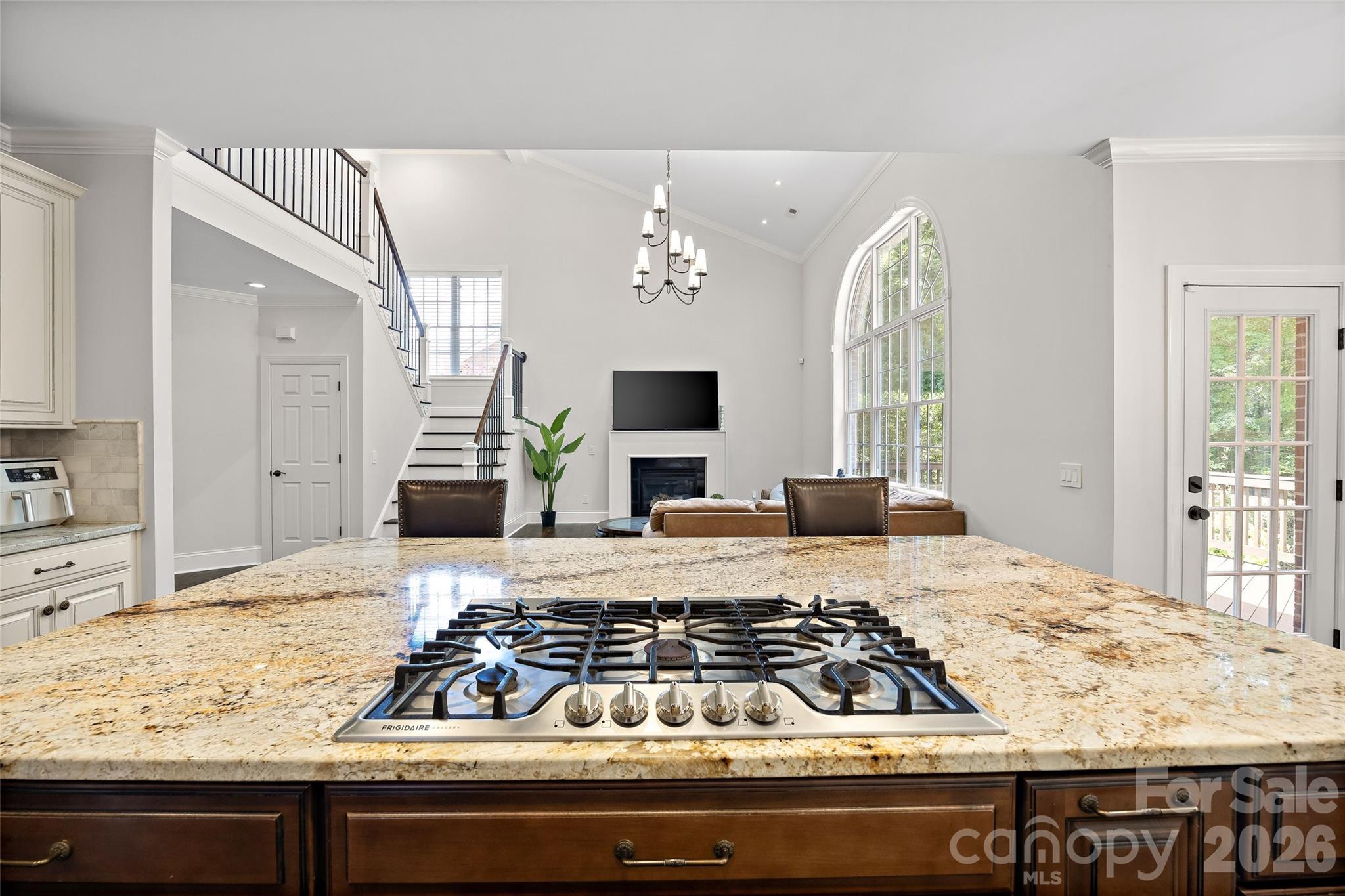 1607 Crestgate Drive Property Photo 8