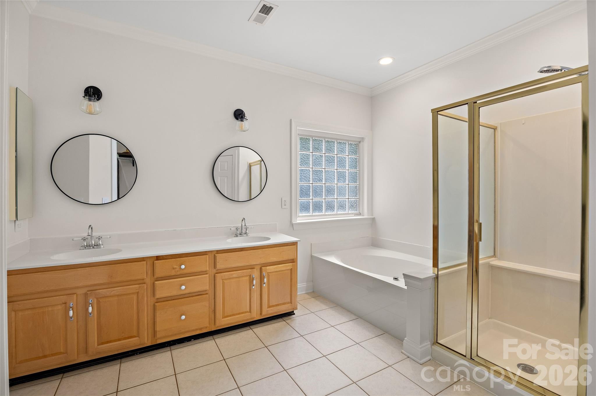 1607 Crestgate Drive Property Photo 15