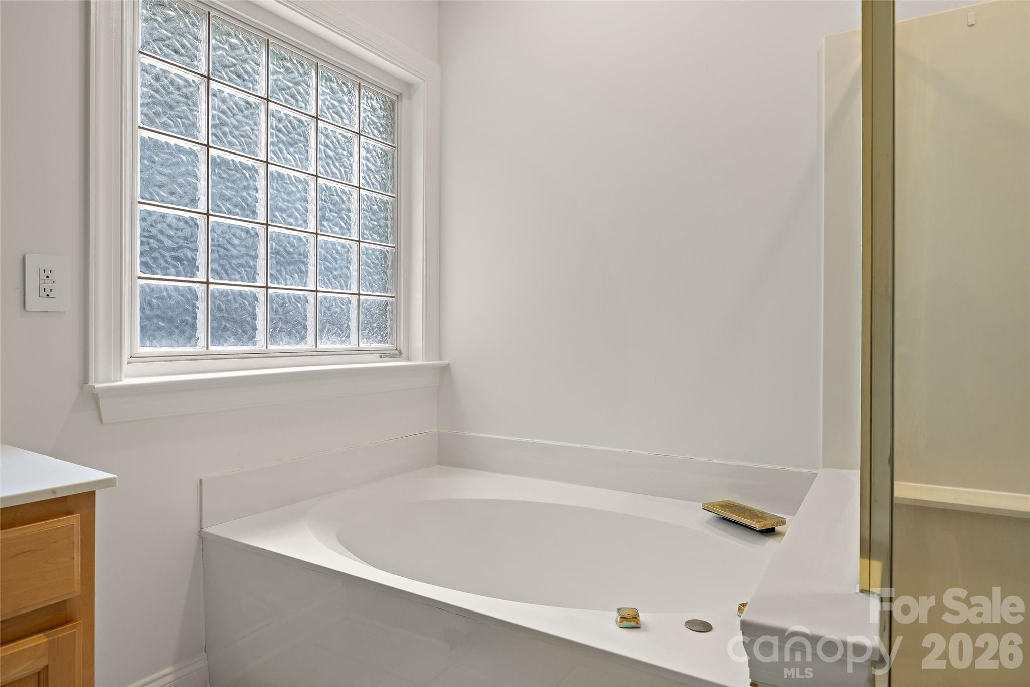 1607 Crestgate Drive Property Photo 16