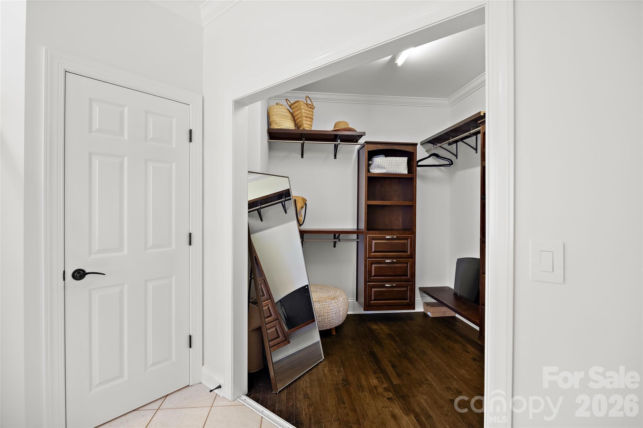 1607 Crestgate Drive Property Photo 17