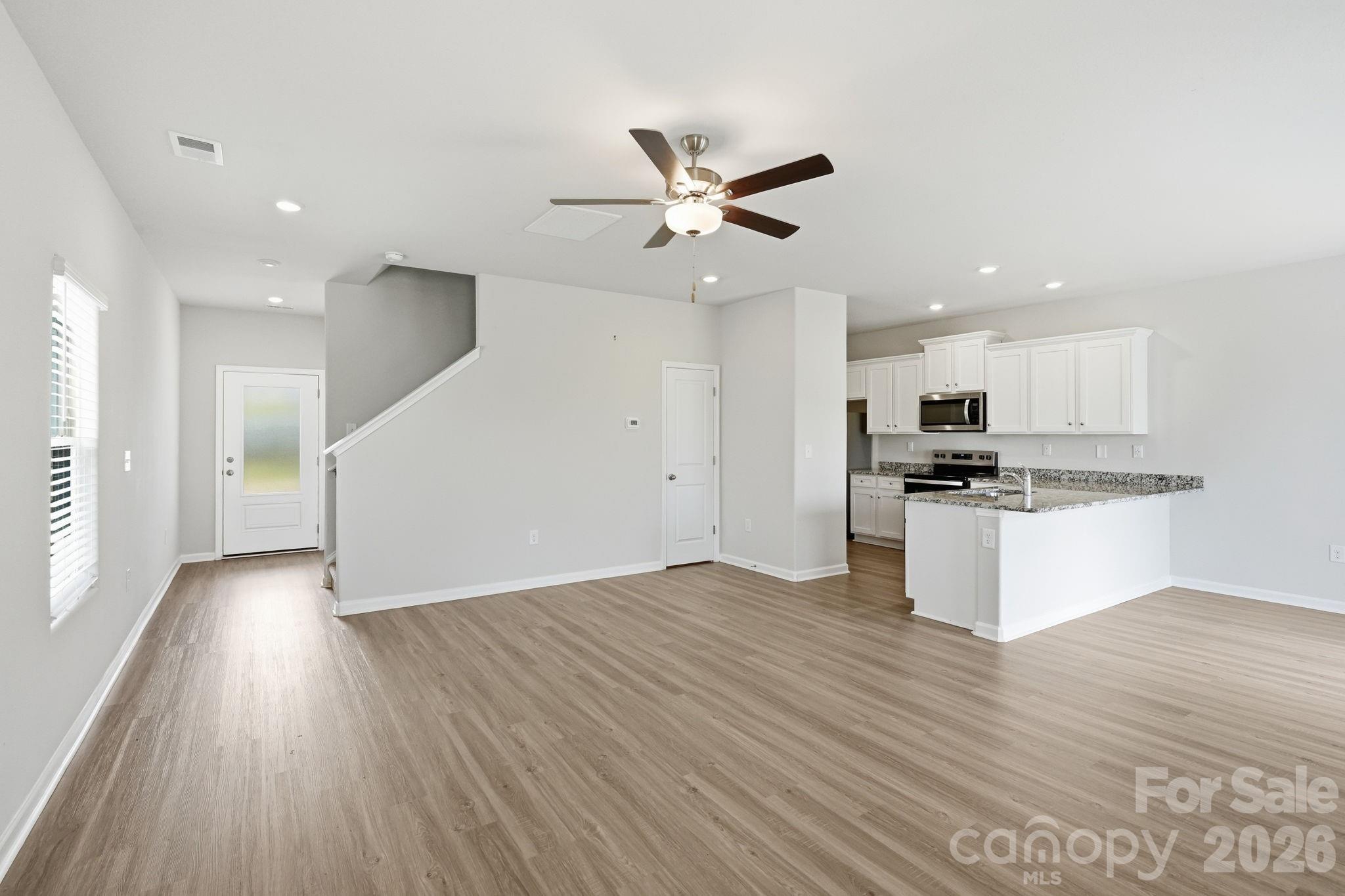 114 Lightning Drive Property Photo 6