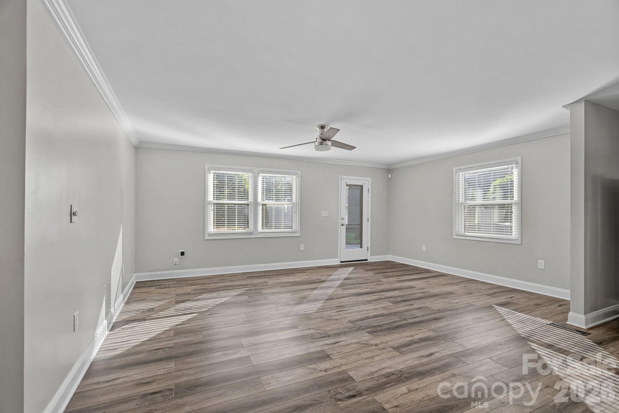 2561 Lumina Avenue Property Photo 7