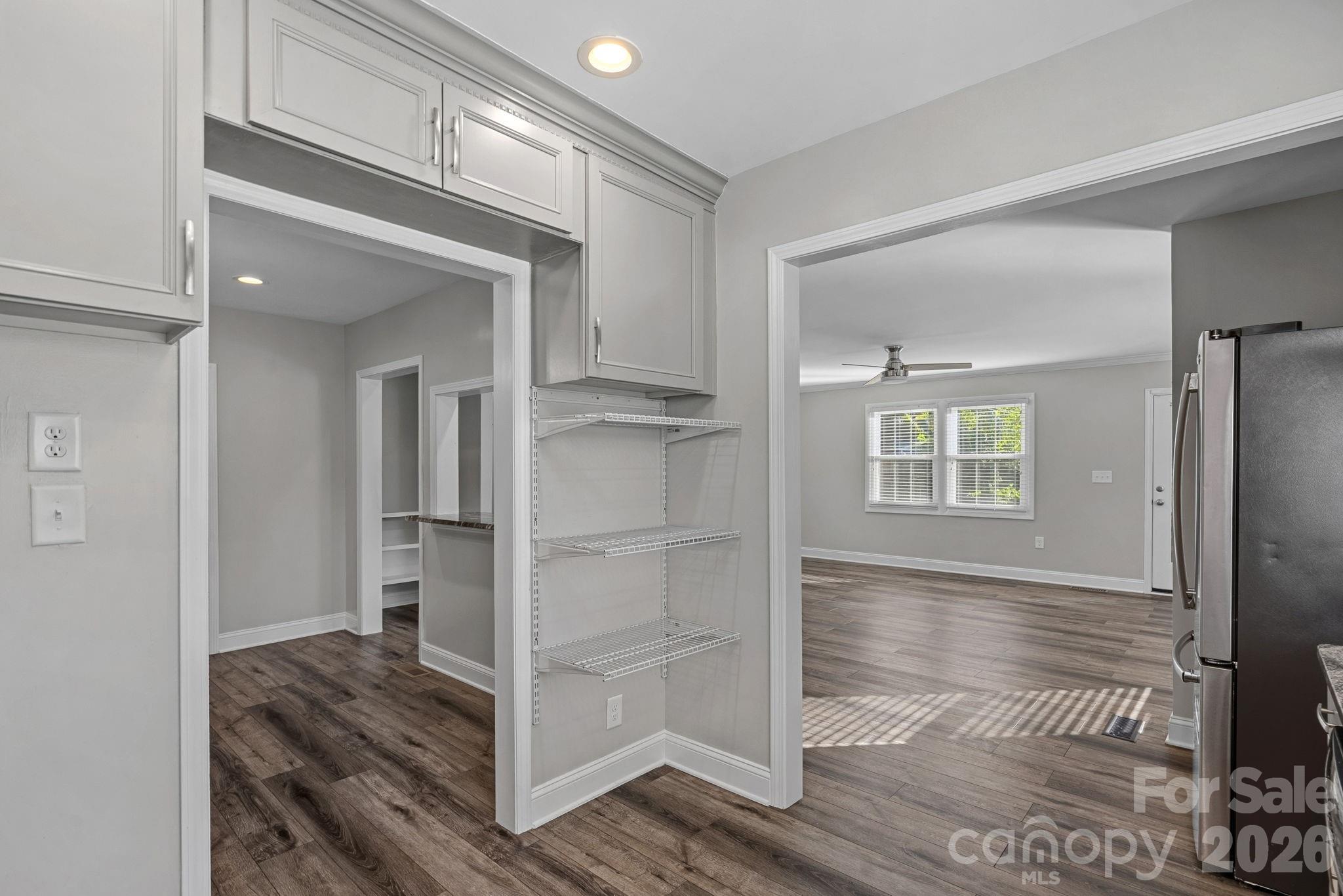 2561 Lumina Avenue Property Photo 11