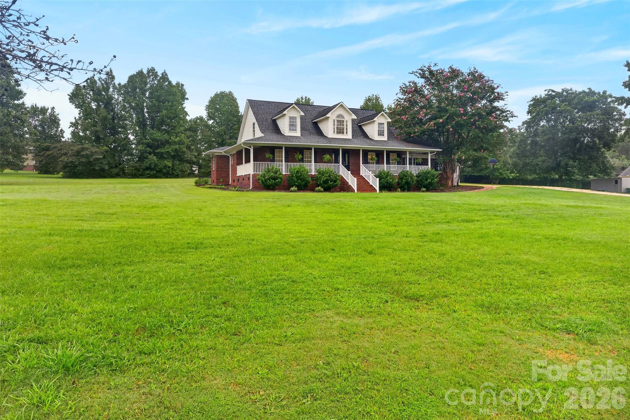 1510 S Green River Road Property Photo 3
