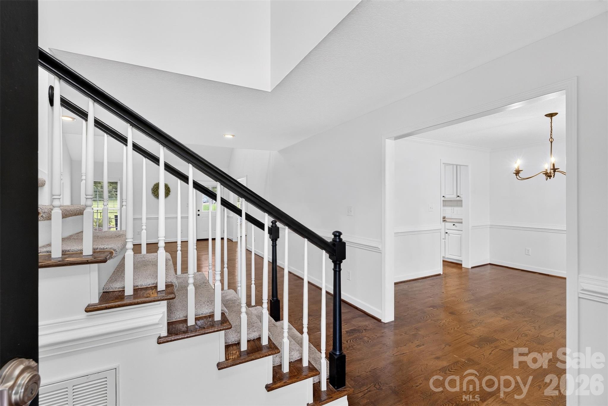 1510 S Green River Road Property Photo 4