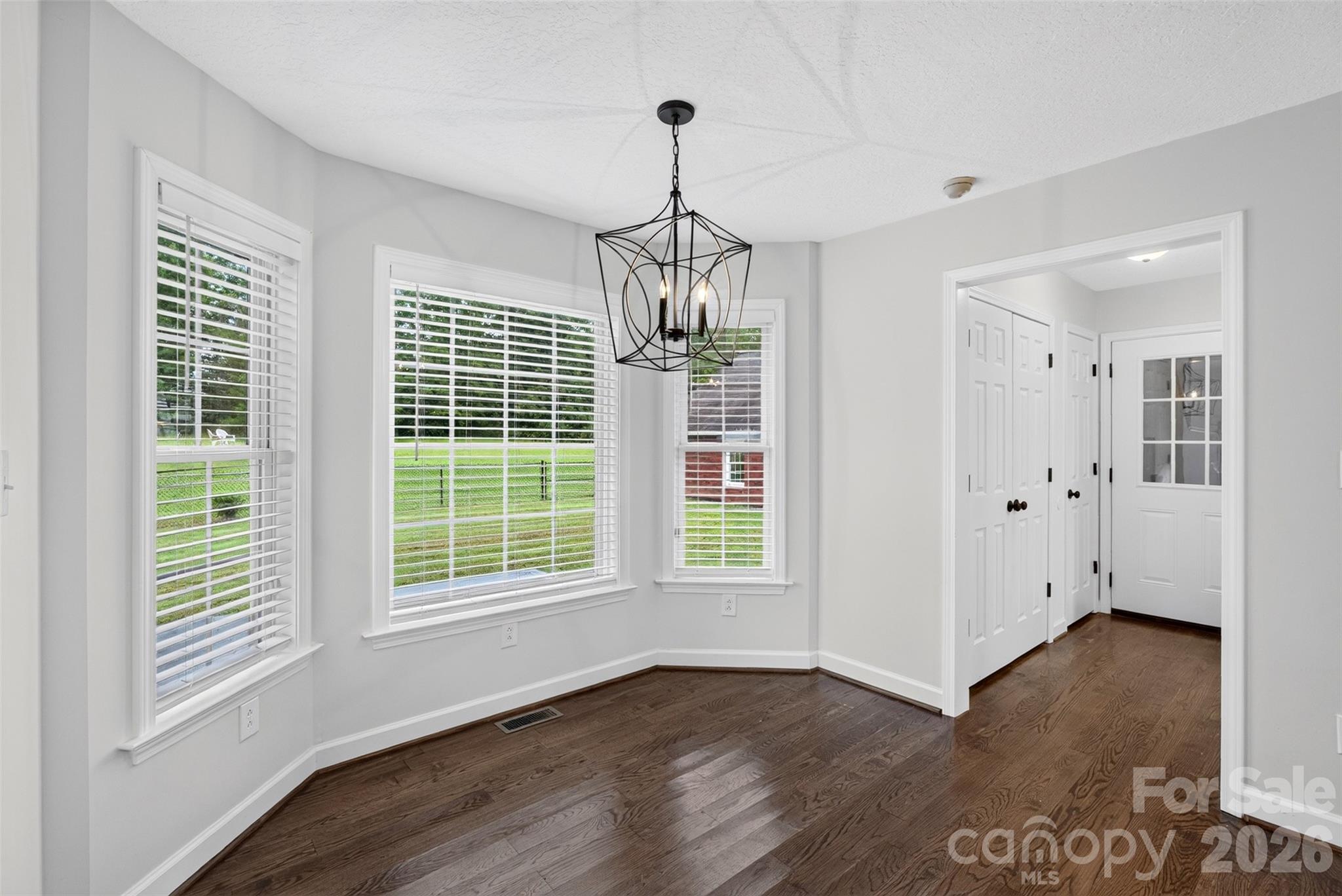 1510 S Green River Road Property Photo 9