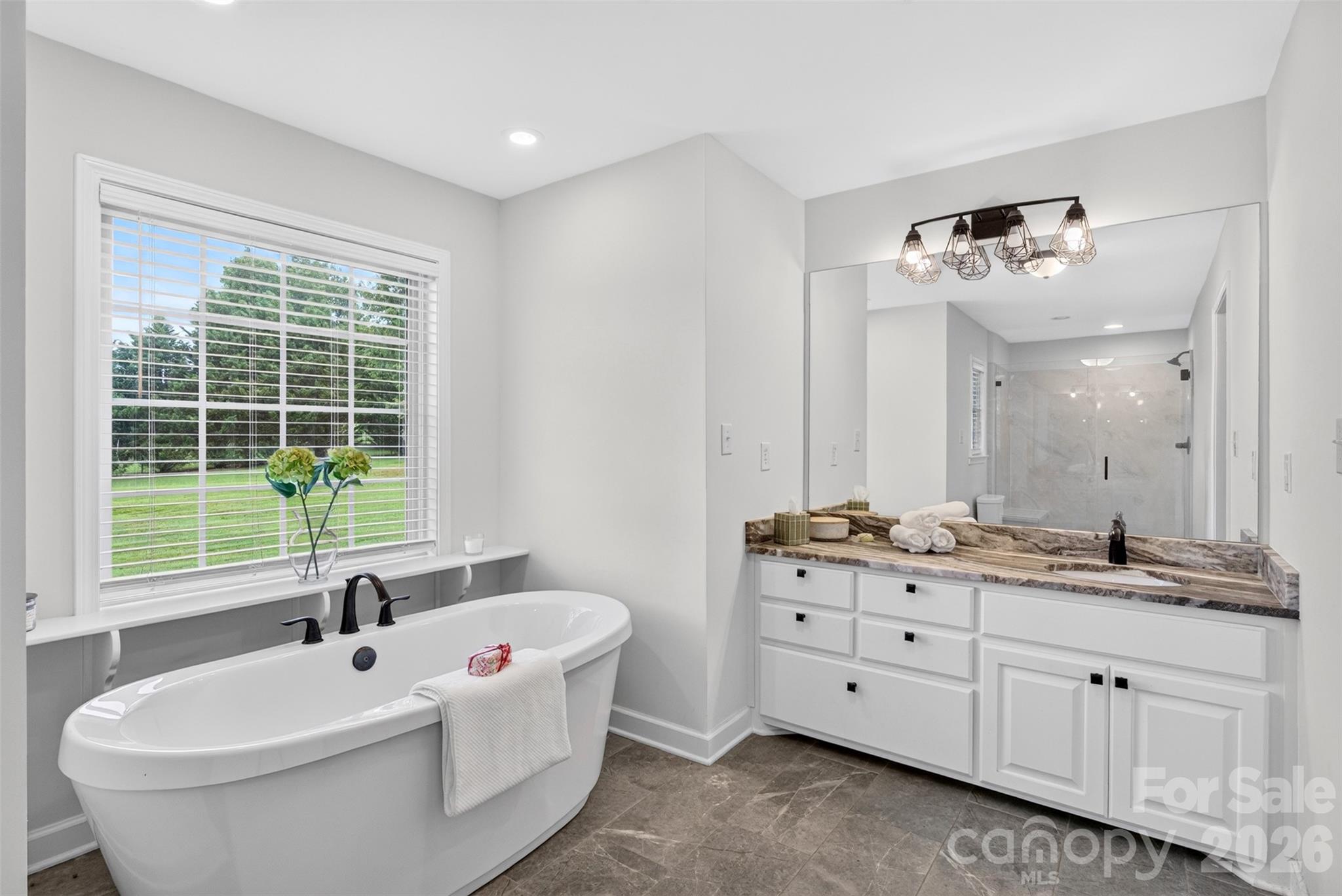 1510 S Green River Road Property Photo 21