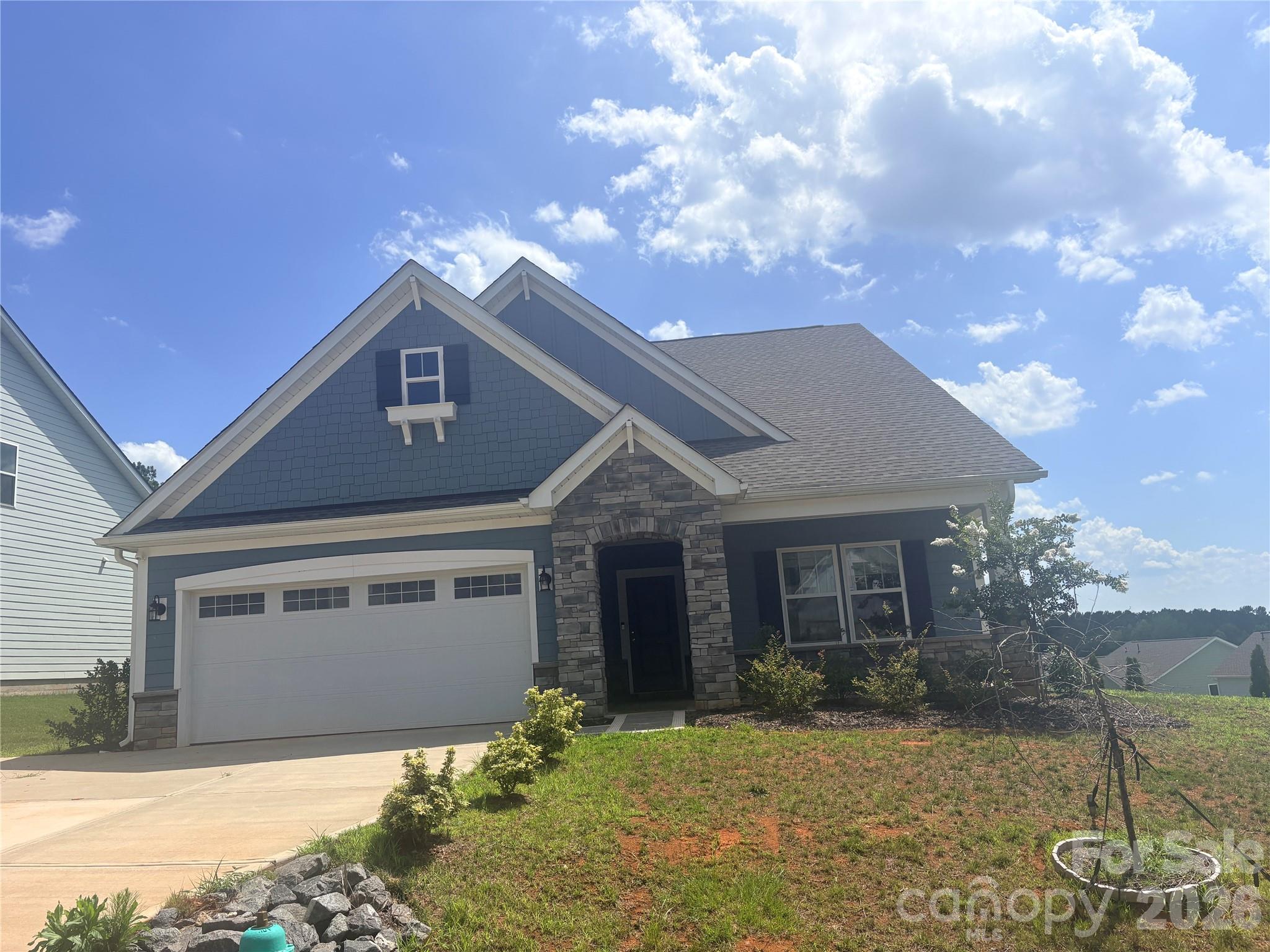 5239 Admirals Landing Property Photo 1