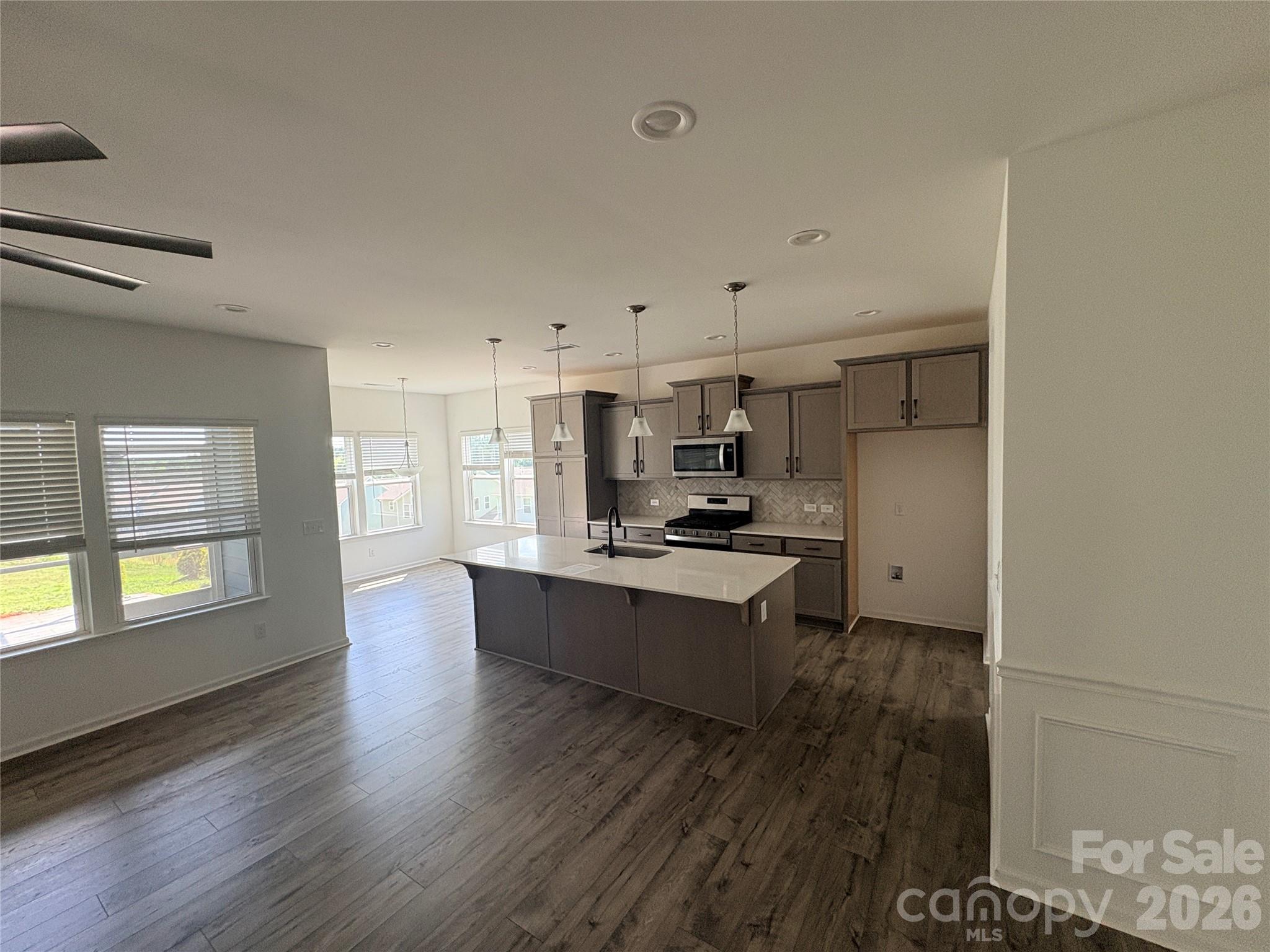 5239 Admirals Landing Property Photo 7