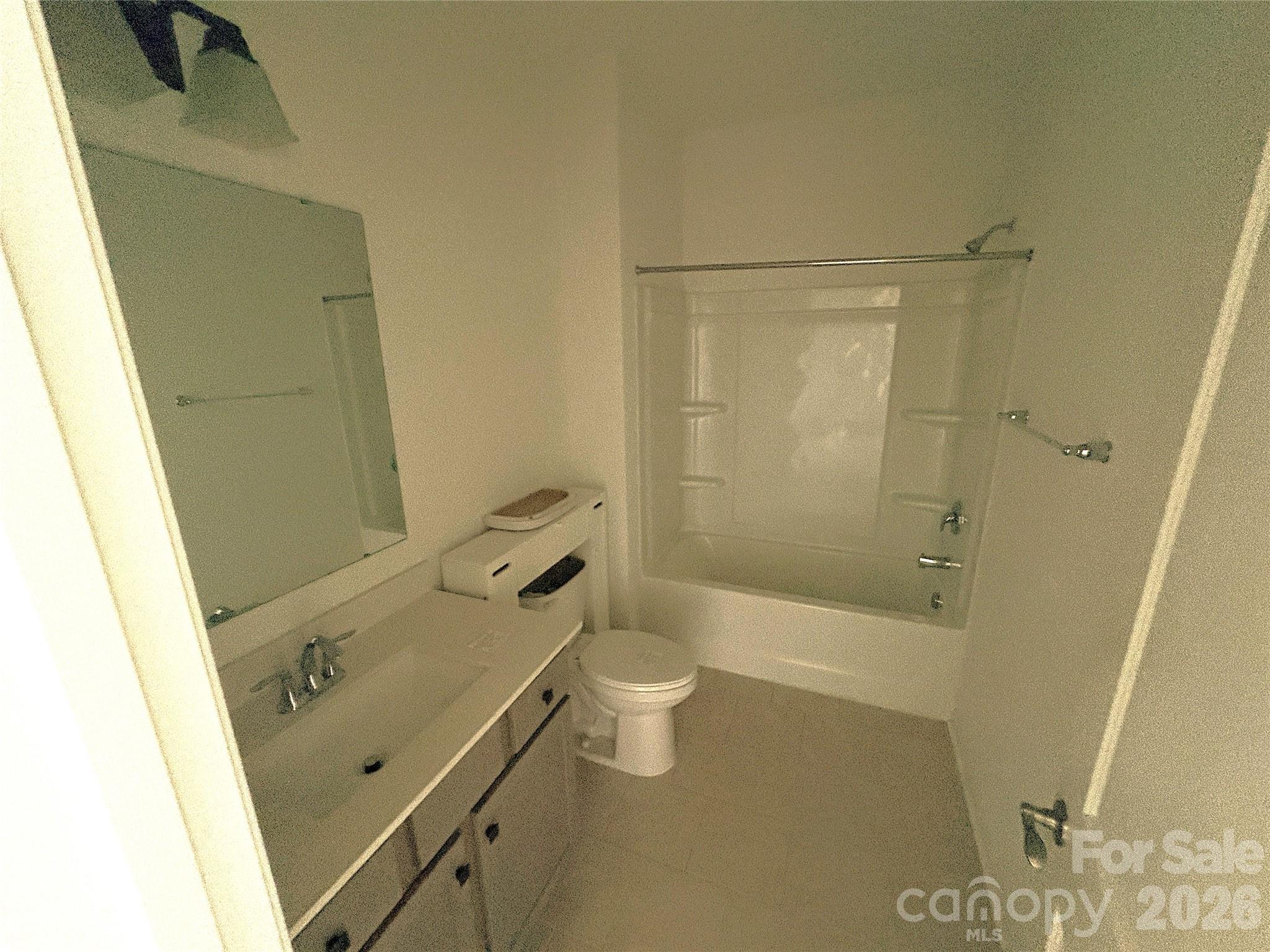 5239 Admirals Landing Property Photo 12