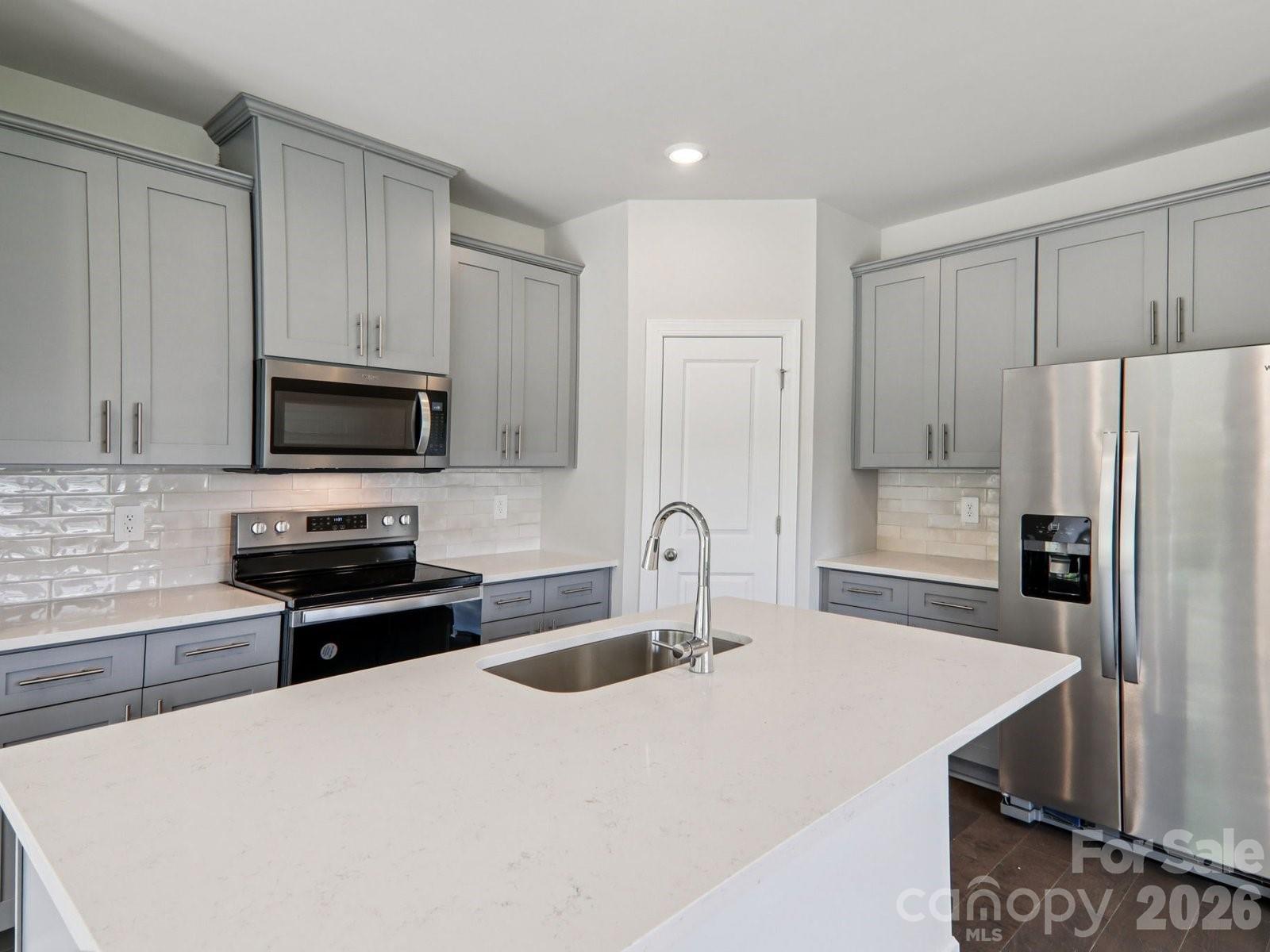 9049 Foggy Brook Loop Property Photo 4