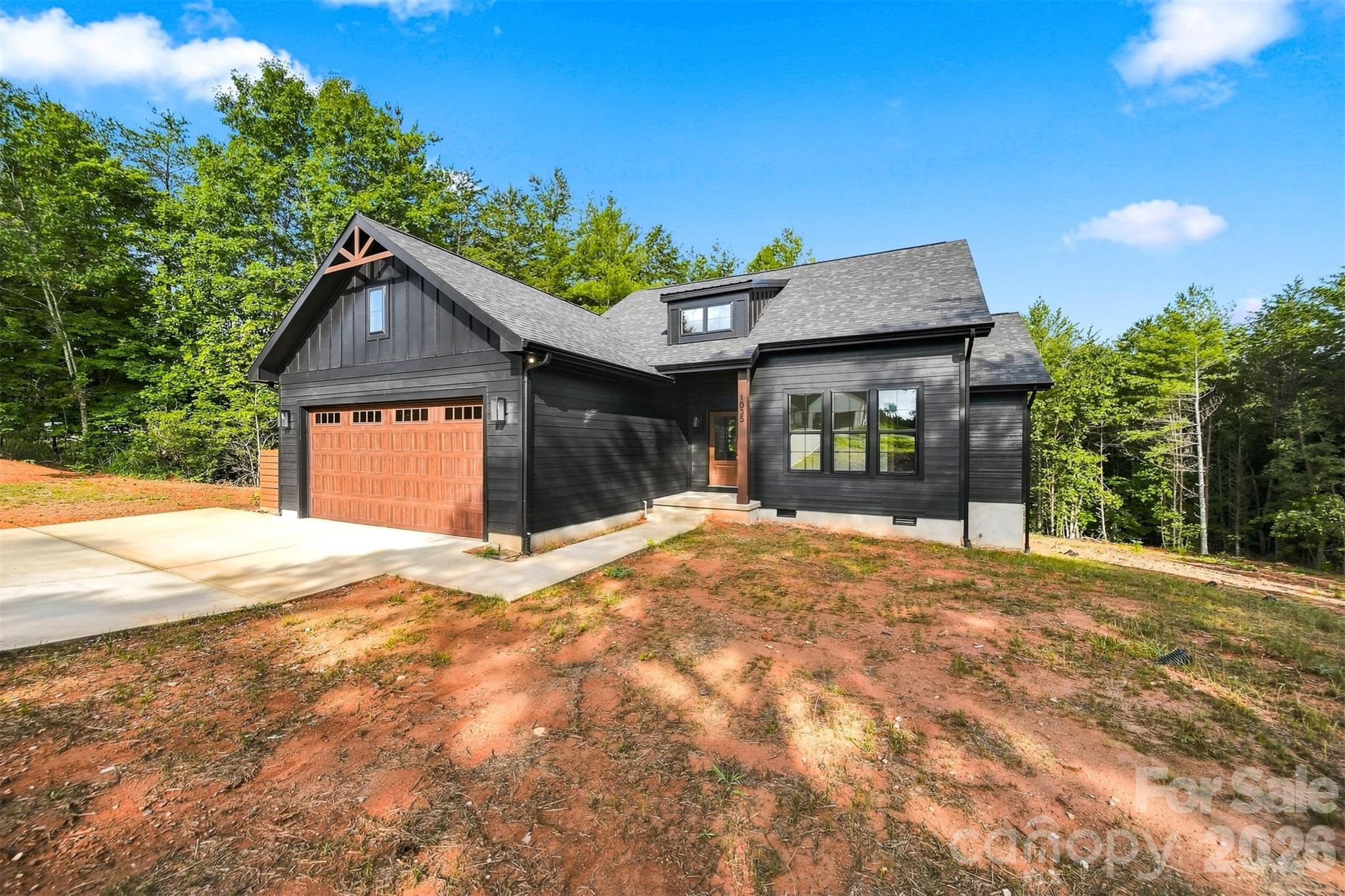 1035 Hawksbill Drive Property Photo 2