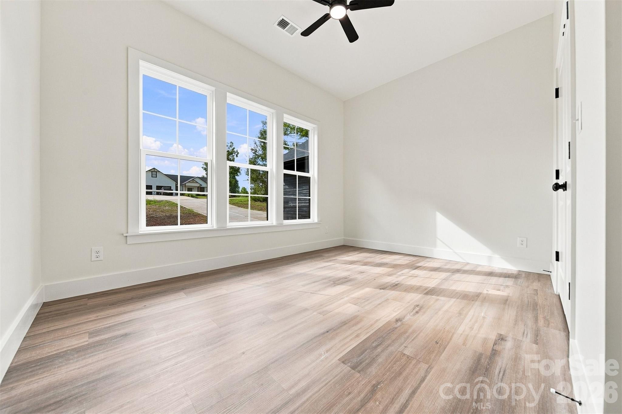 1035 Hawksbill Drive Property Photo 17