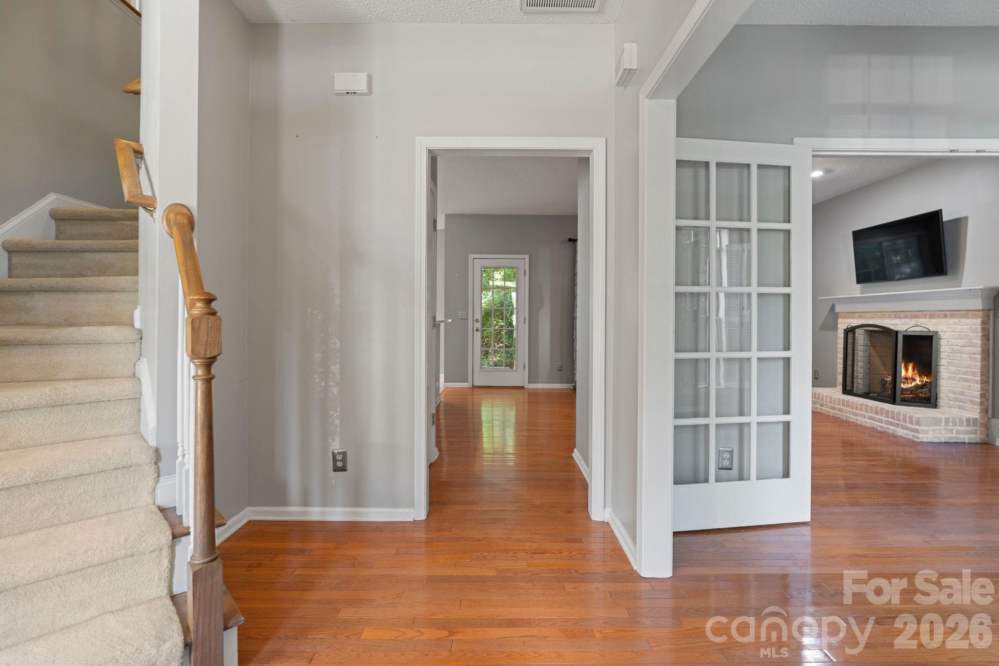 2040 Swaim Drive Property Photo 3