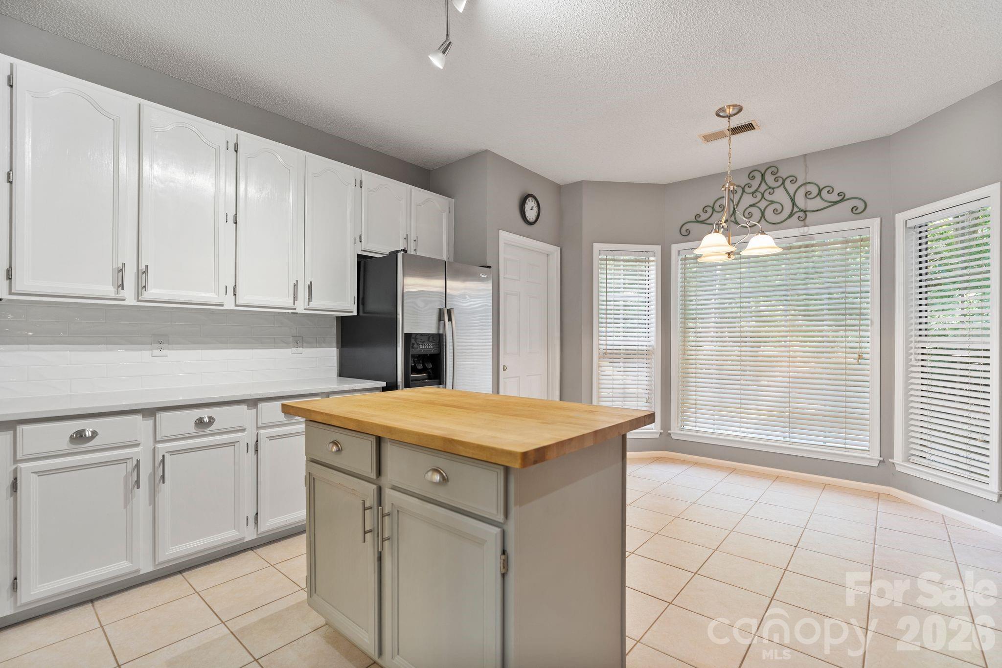 2040 Swaim Drive Property Photo 10