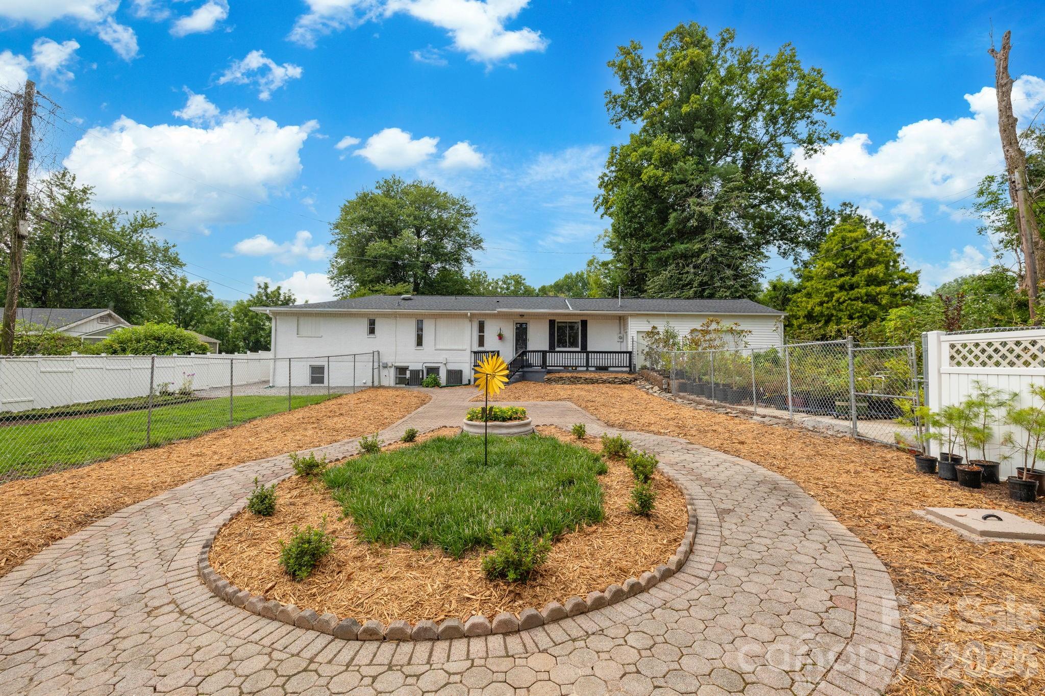 4295 Brevard Road Property Photo 10