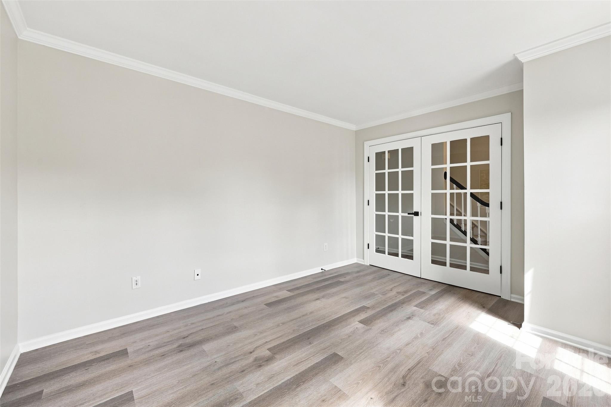 505 Whitehead Court Property Photo 8