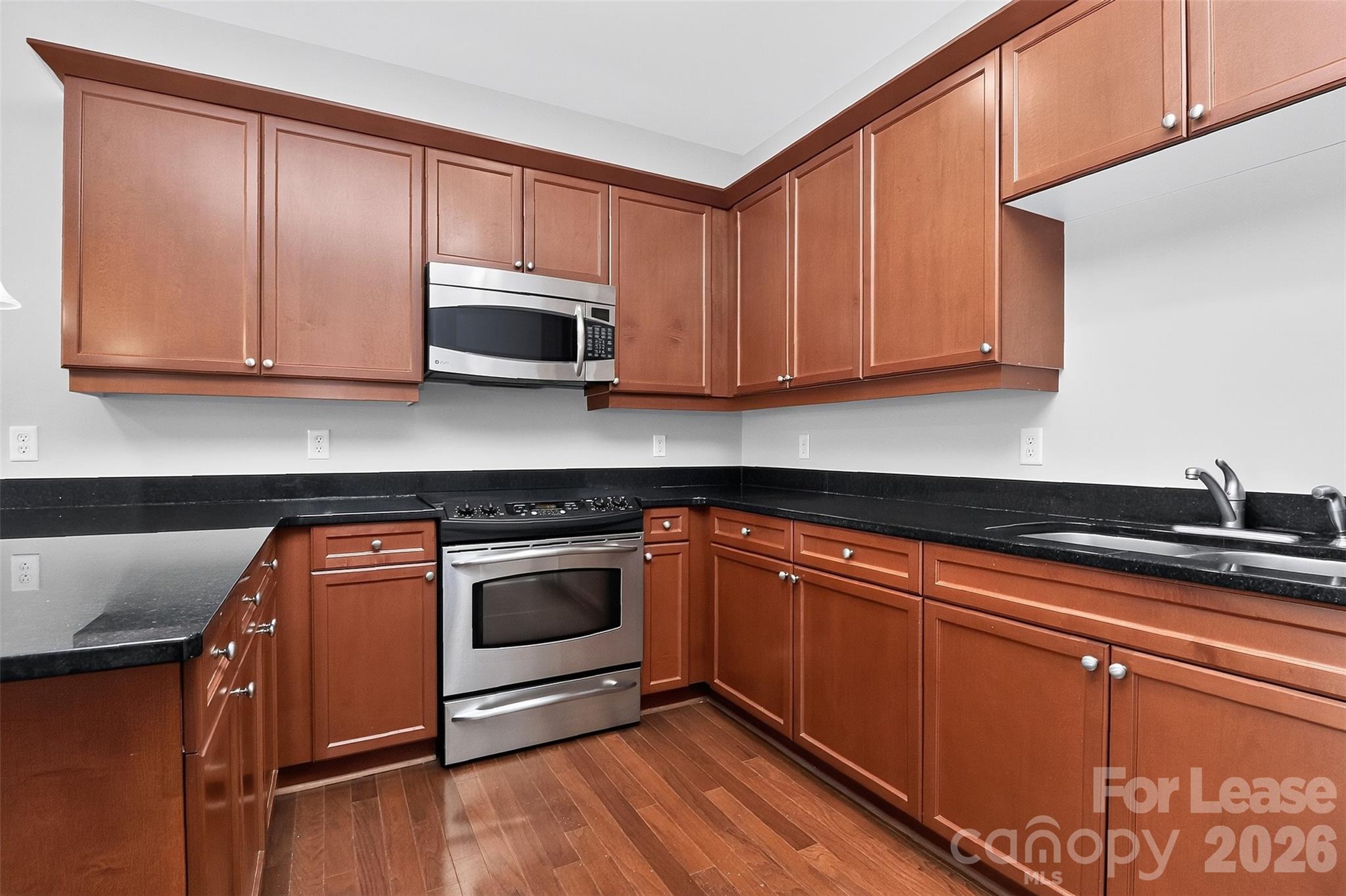 1829 Kenilworth Avenue Property Photo 9