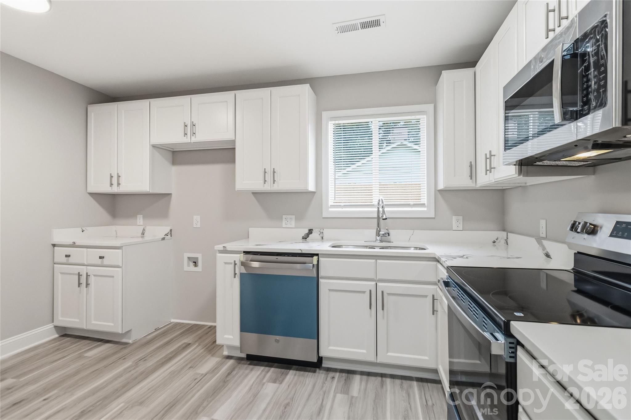 412 E Mclelland Avenue Property Photo 8