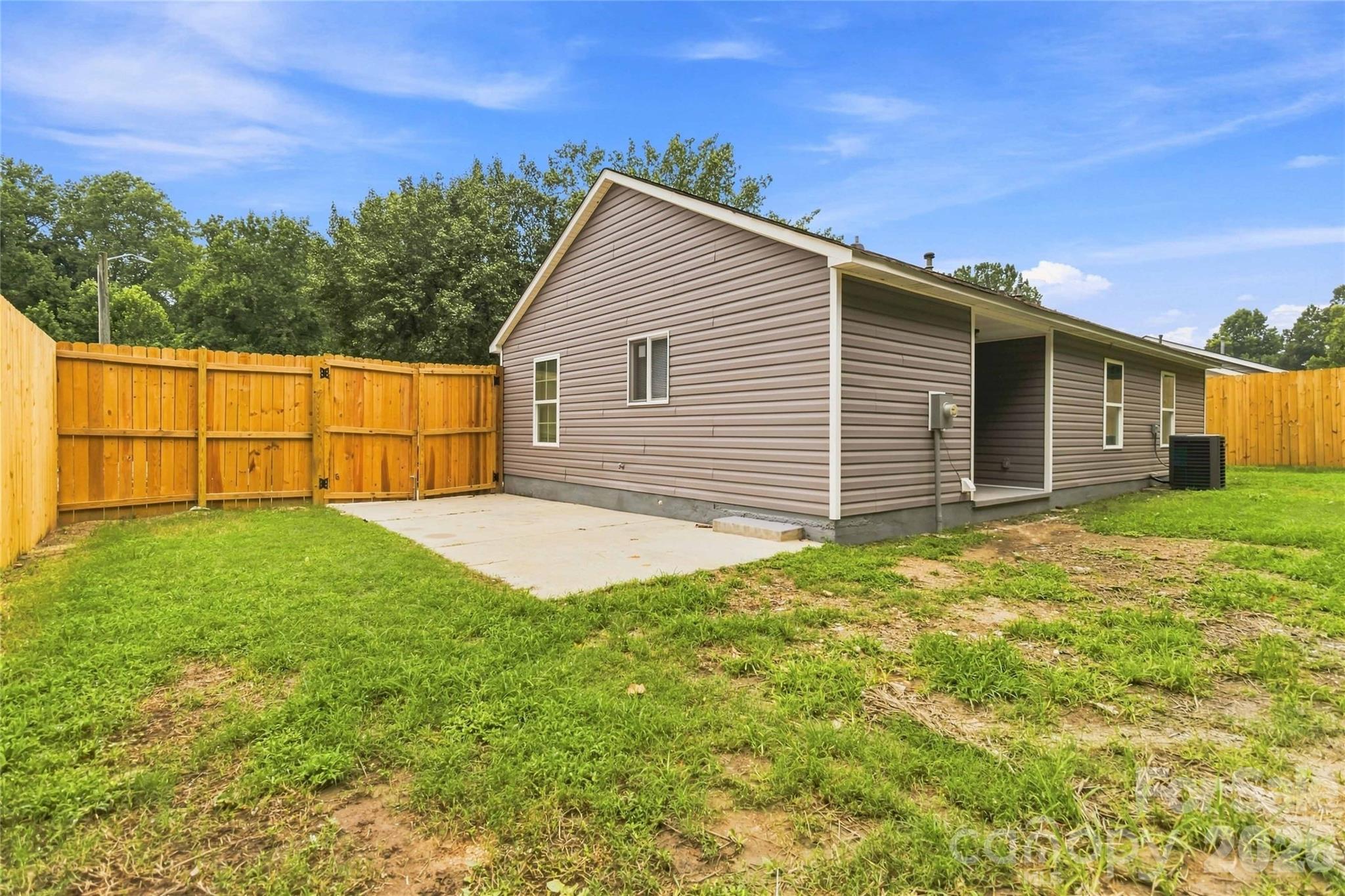 412 E Mclelland Avenue Property Photo 18
