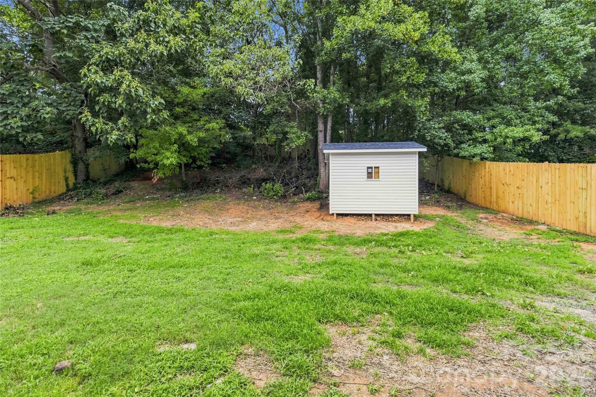 412 E Mclelland Avenue Property Photo 19