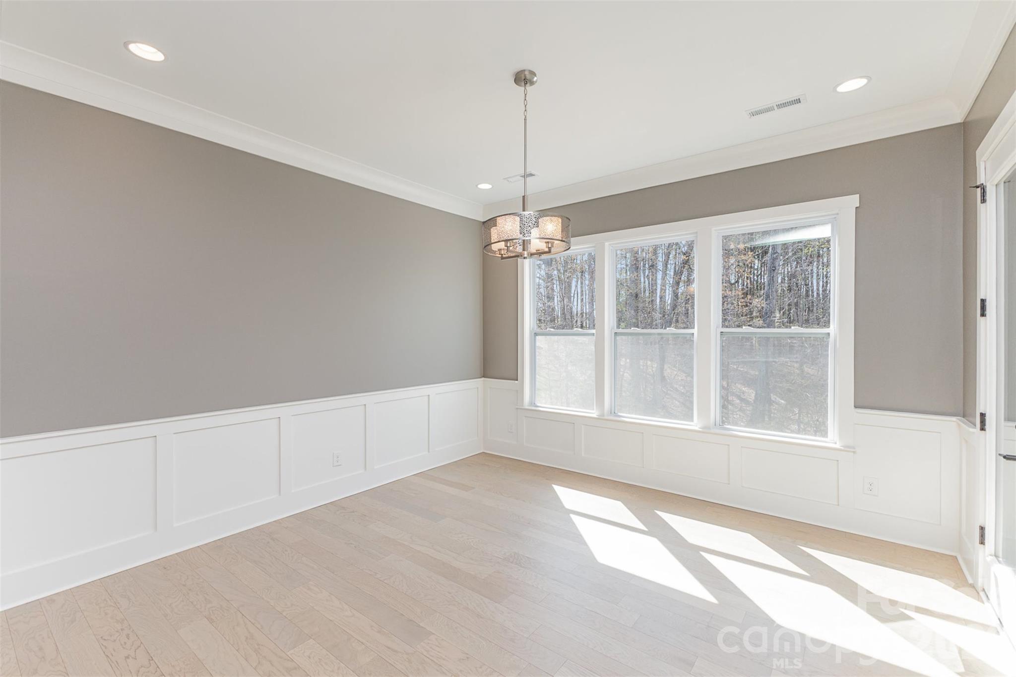 123 Farm Knoll Way Property Photo 8