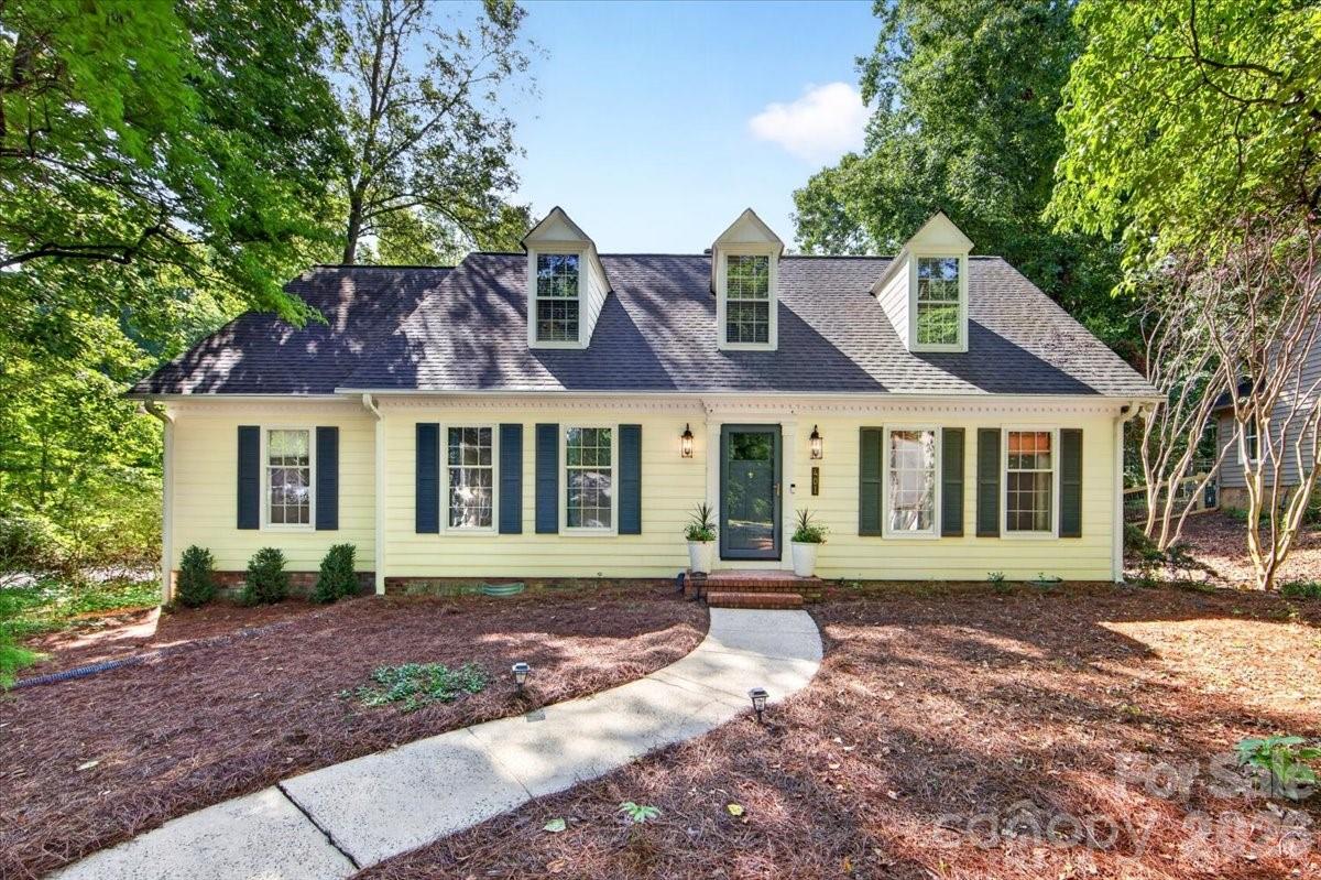 401 Kingsley Drive Property Photo 1