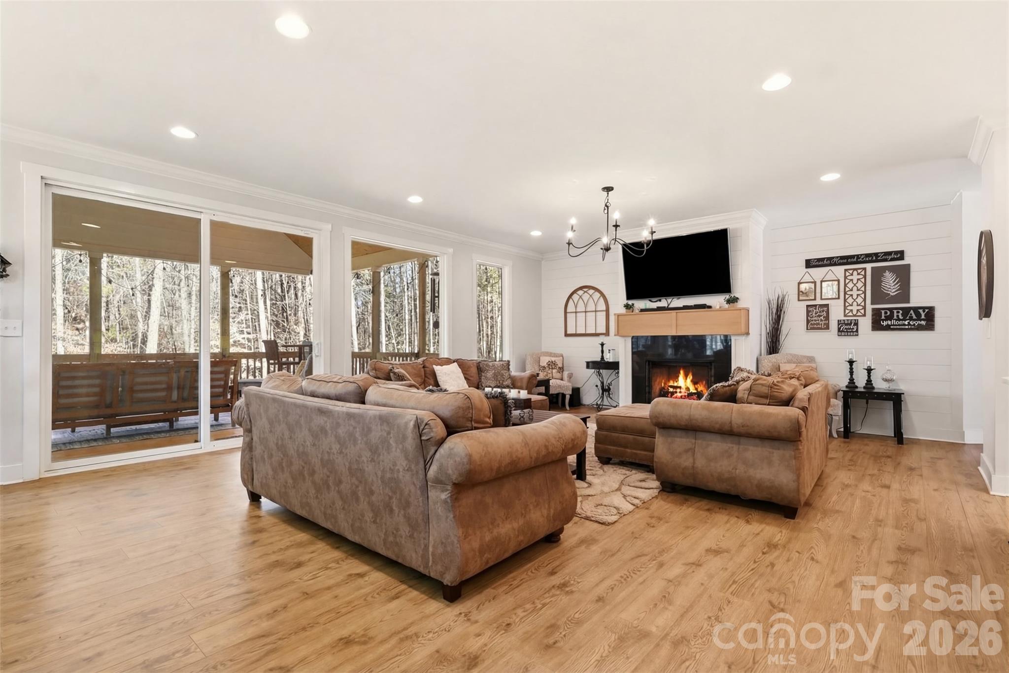 4980 Foster Road Property Photo 9