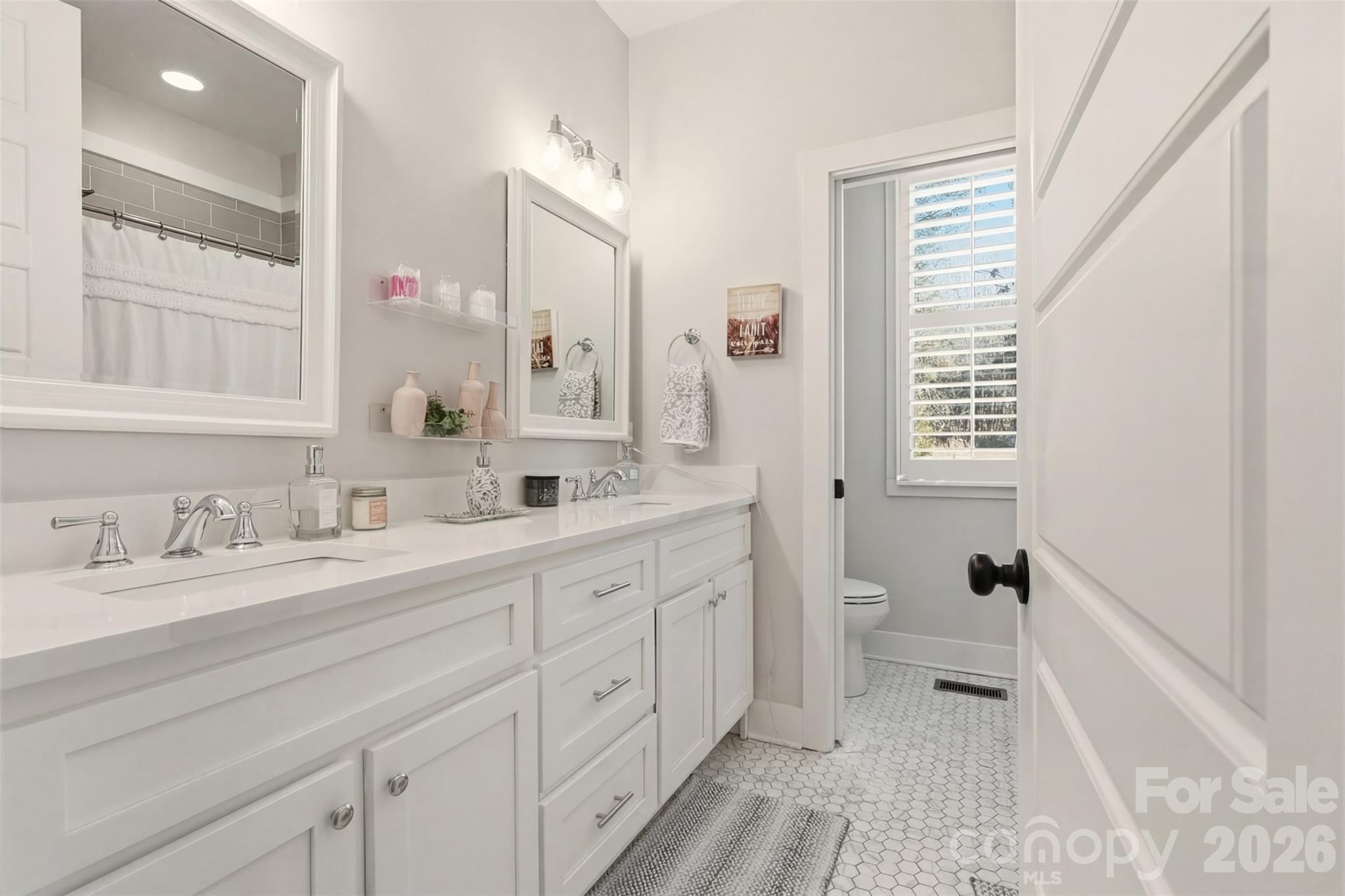 4980 Foster Road Property Photo 33