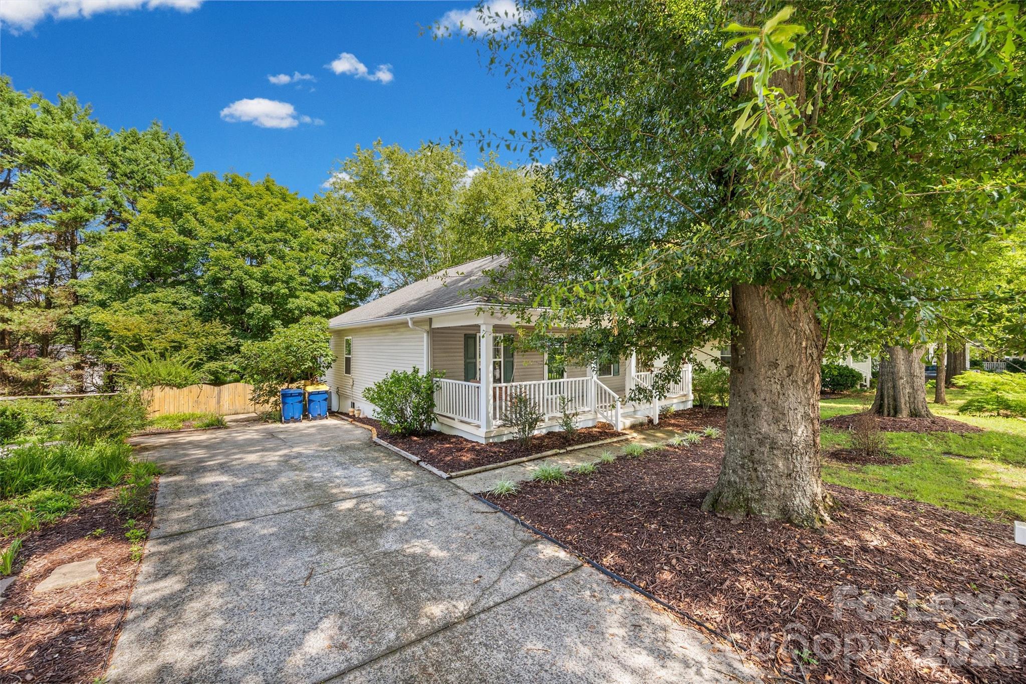 215 6th Street Property Photo 3