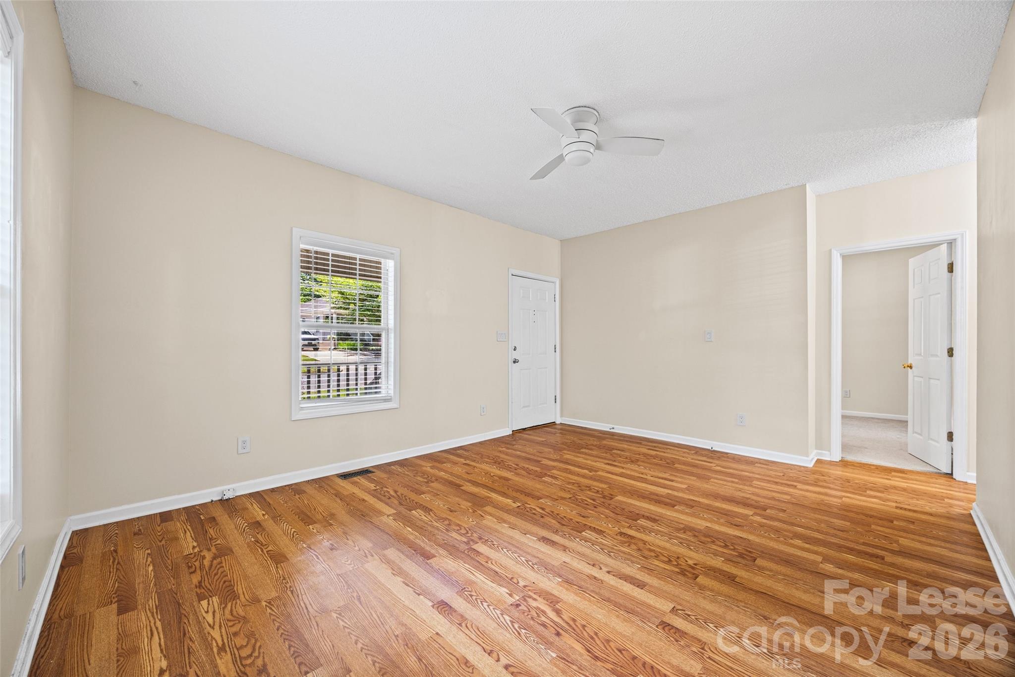 215 6th Street Property Photo 8