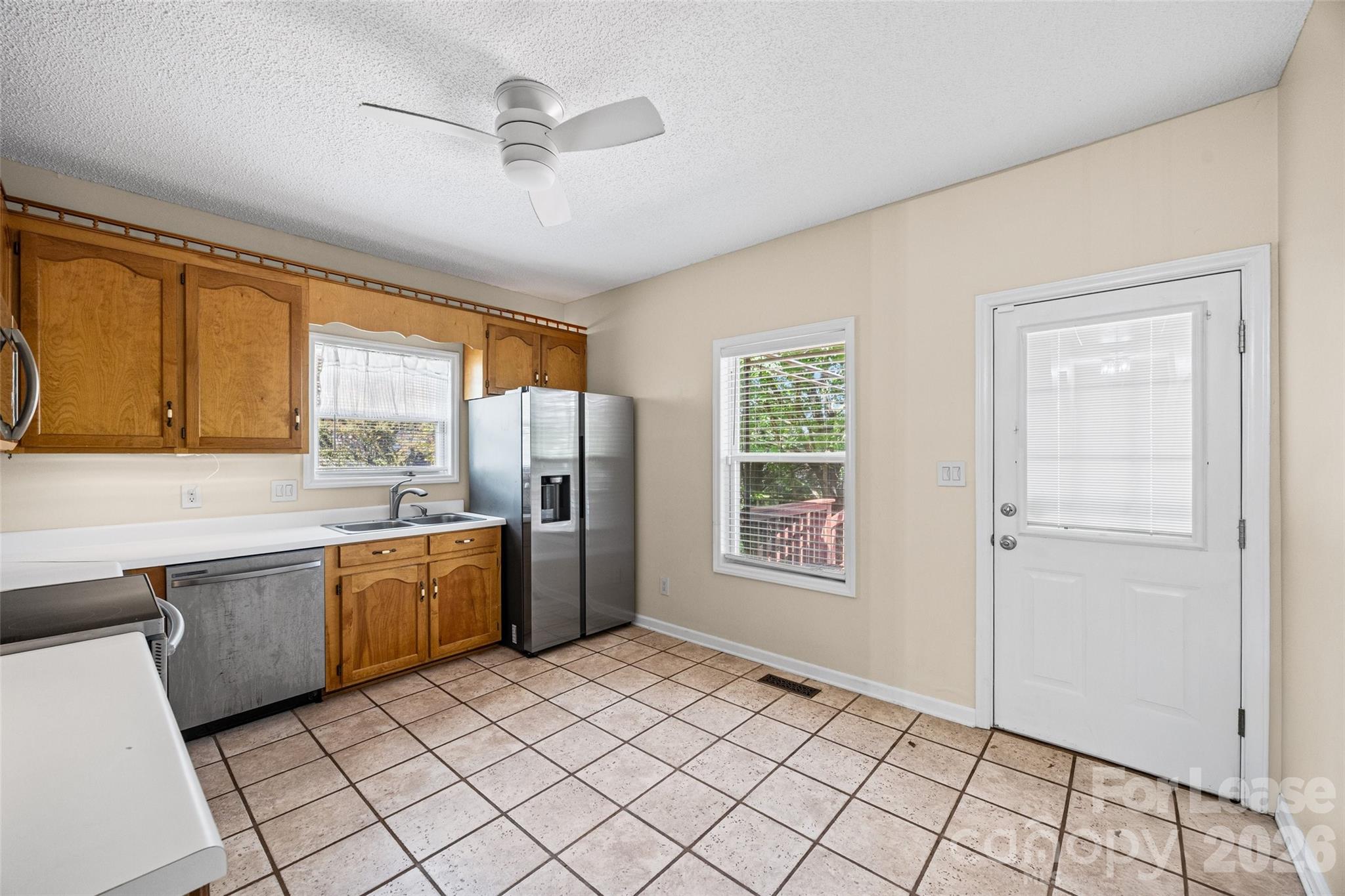 215 6th Street Property Photo 9