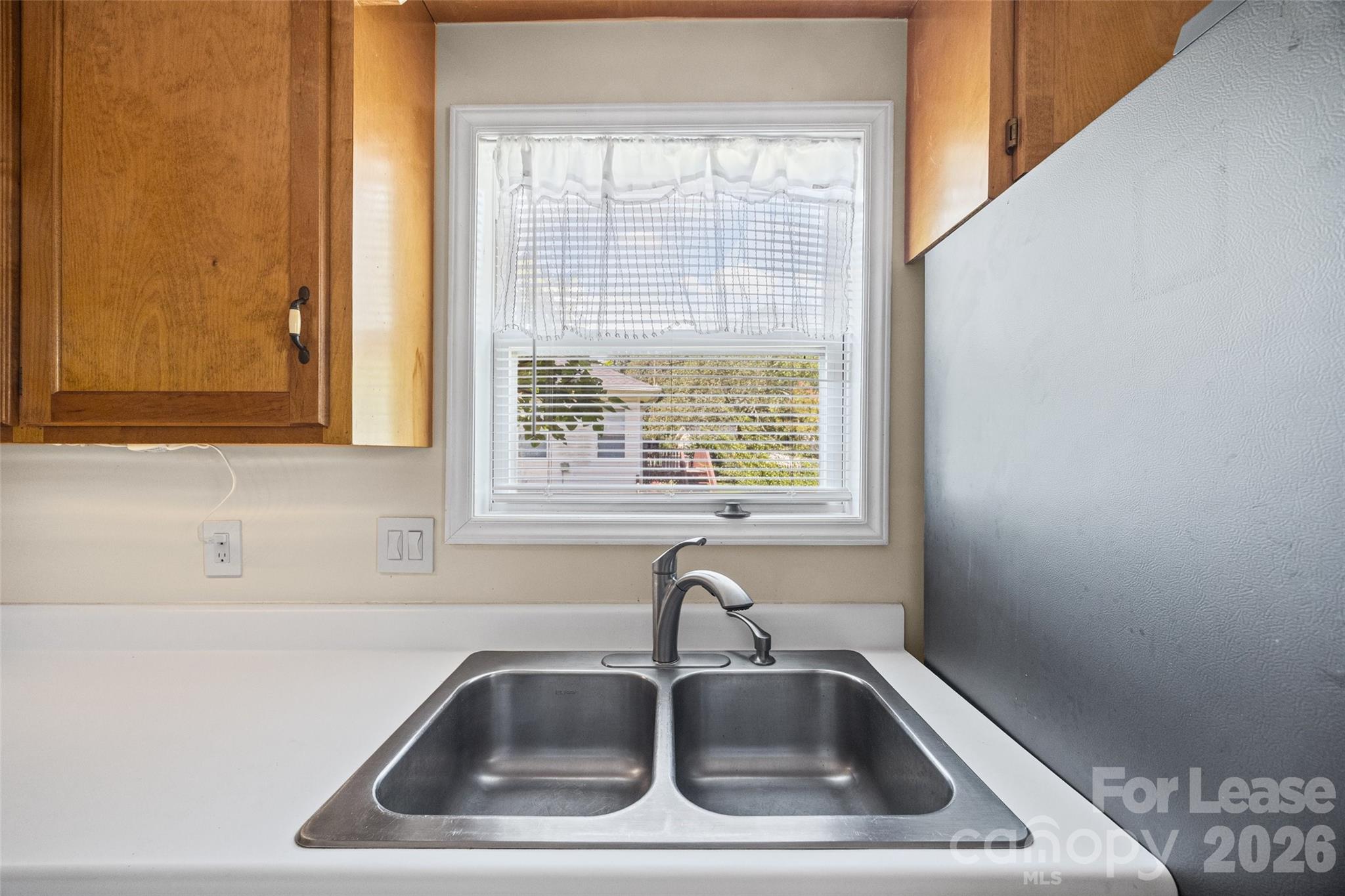 215 6th Street Property Photo 12