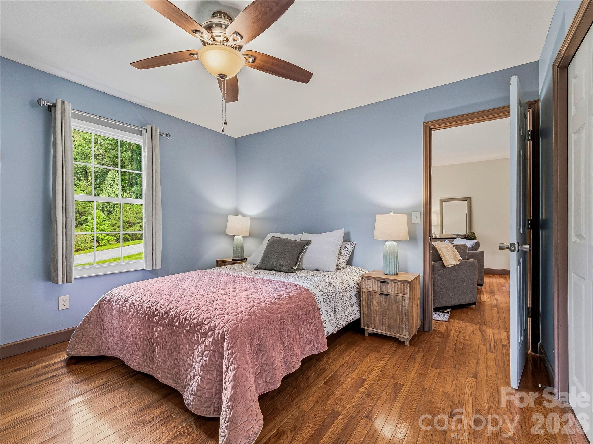 1019 Mountain Drive Property Photo 11