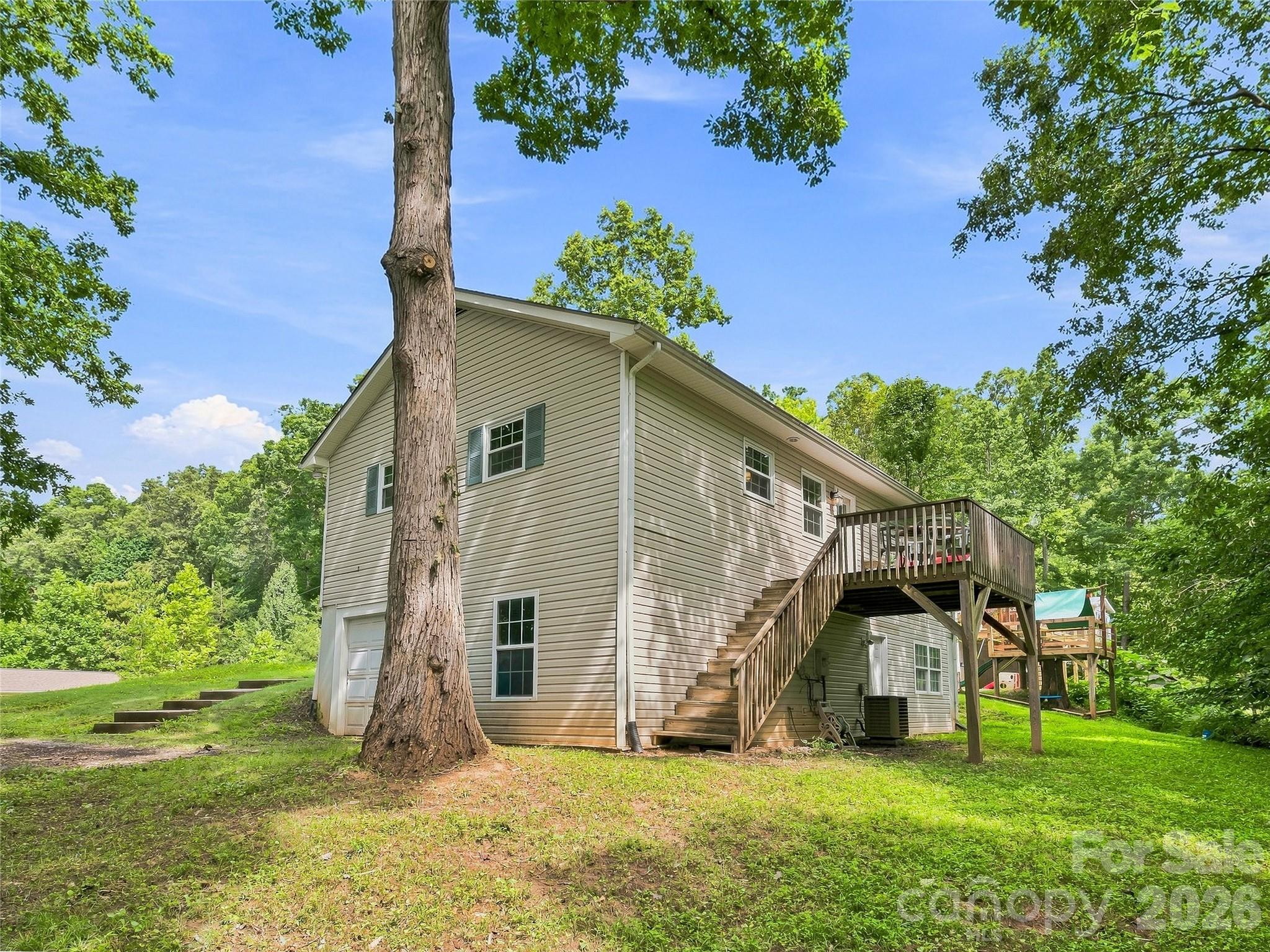 1019 Mountain Drive Property Photo 26