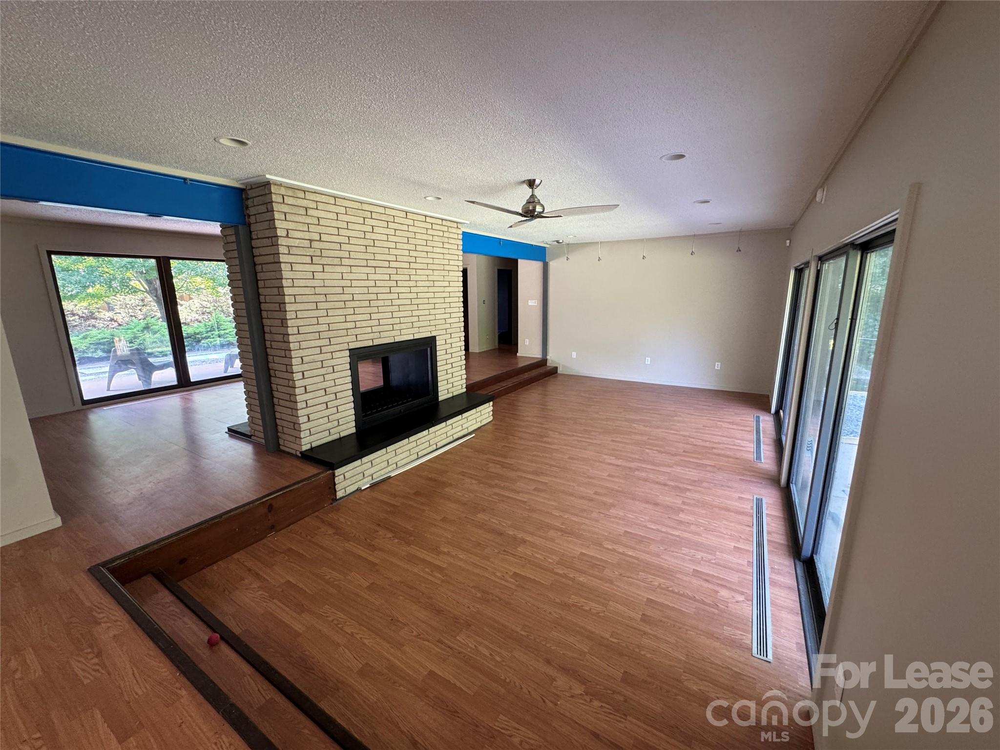 2015 S Point Road Property Photo 5