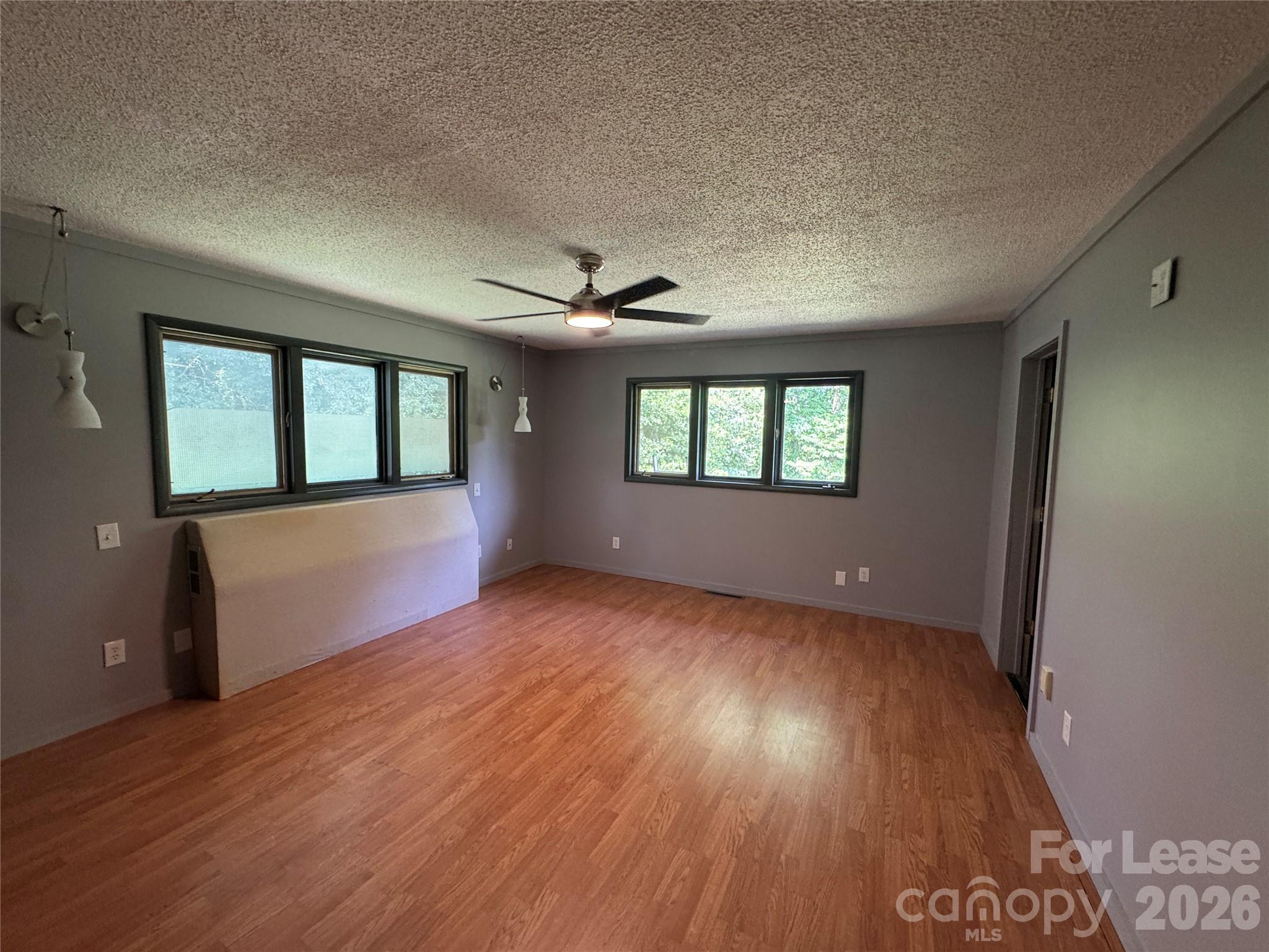 2015 S Point Road Property Photo 9