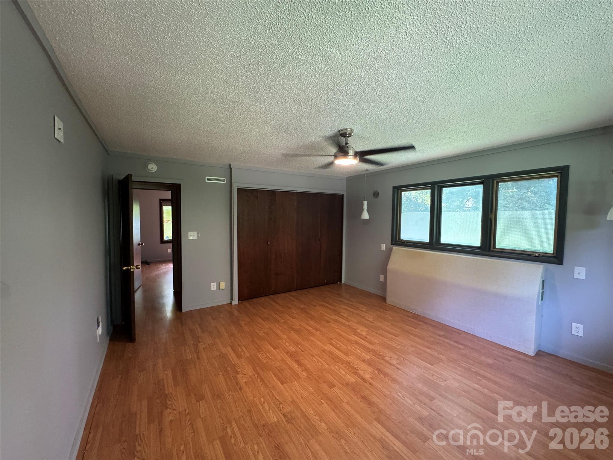 2015 S Point Road Property Photo 10