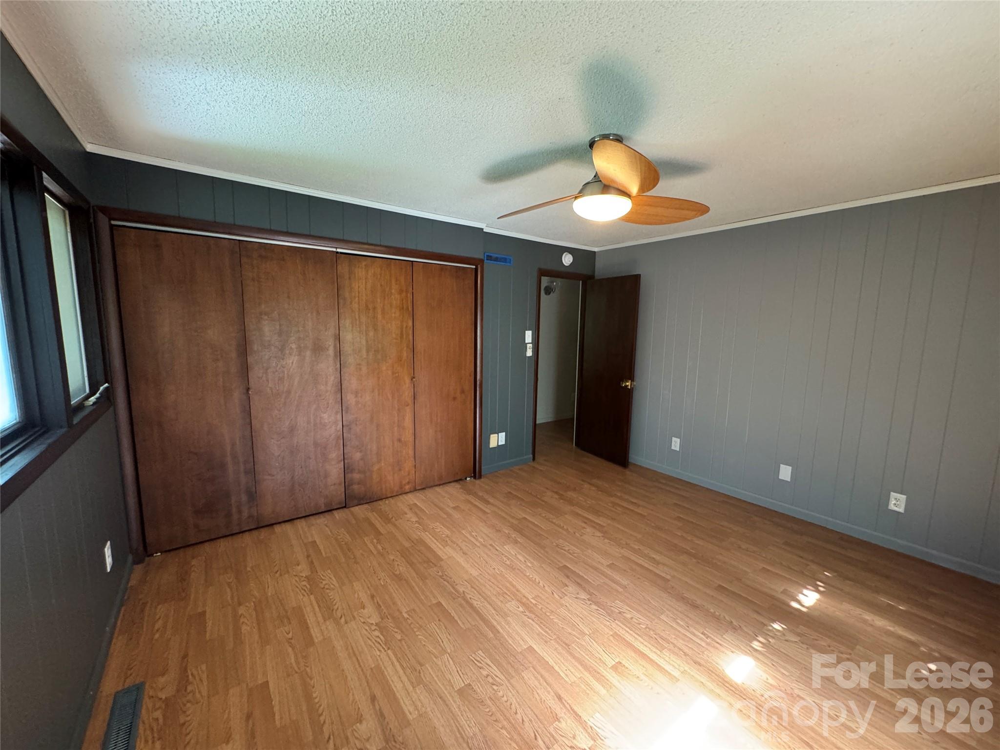 2015 S Point Road Property Photo 13